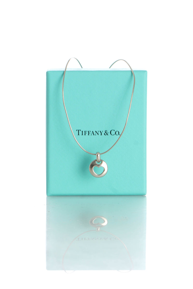 Return to Tiffany™ Medium heart tag in sterling silver on a toggle bracelet  8 long.