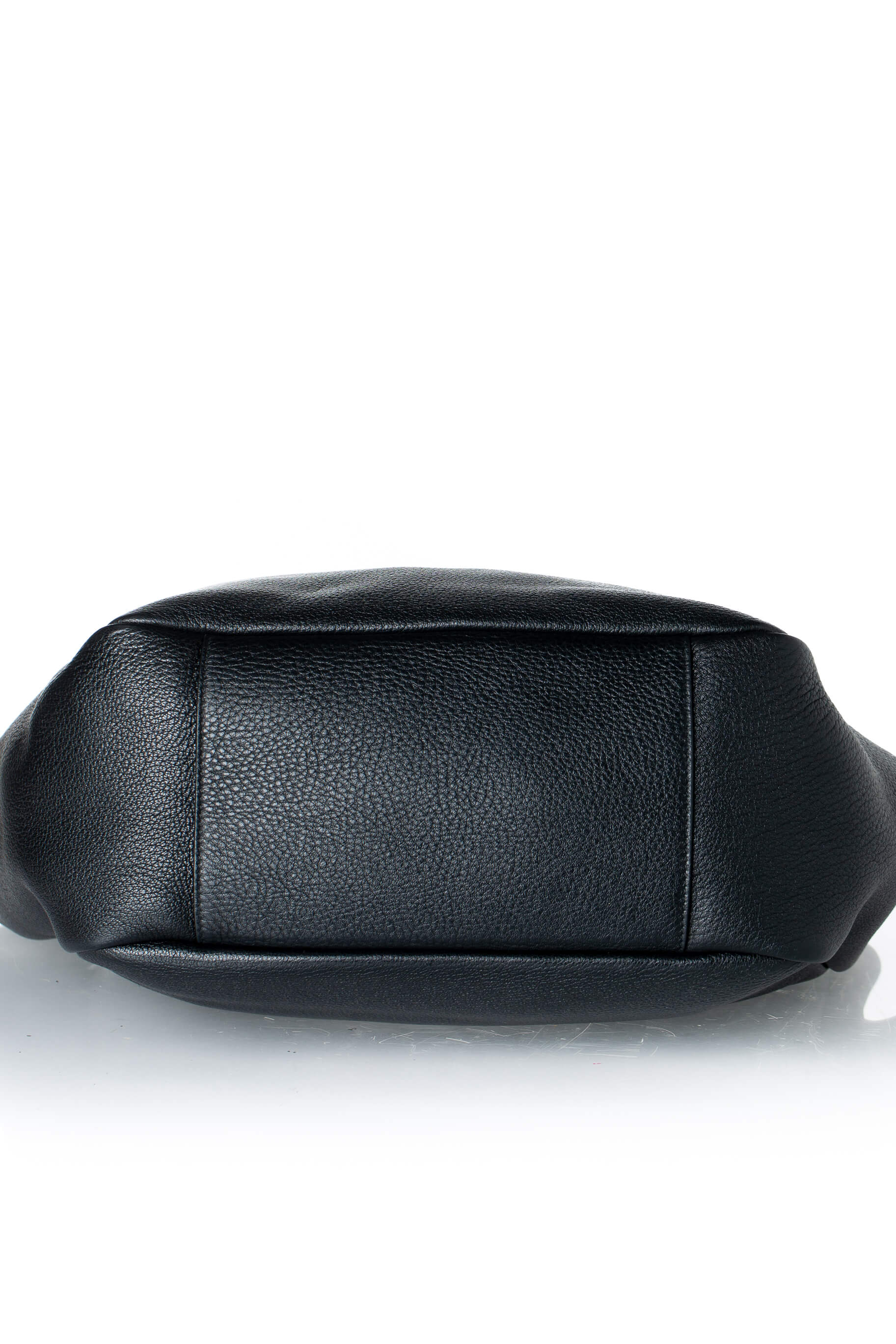 Base plana de la tote Saint Laurent negra