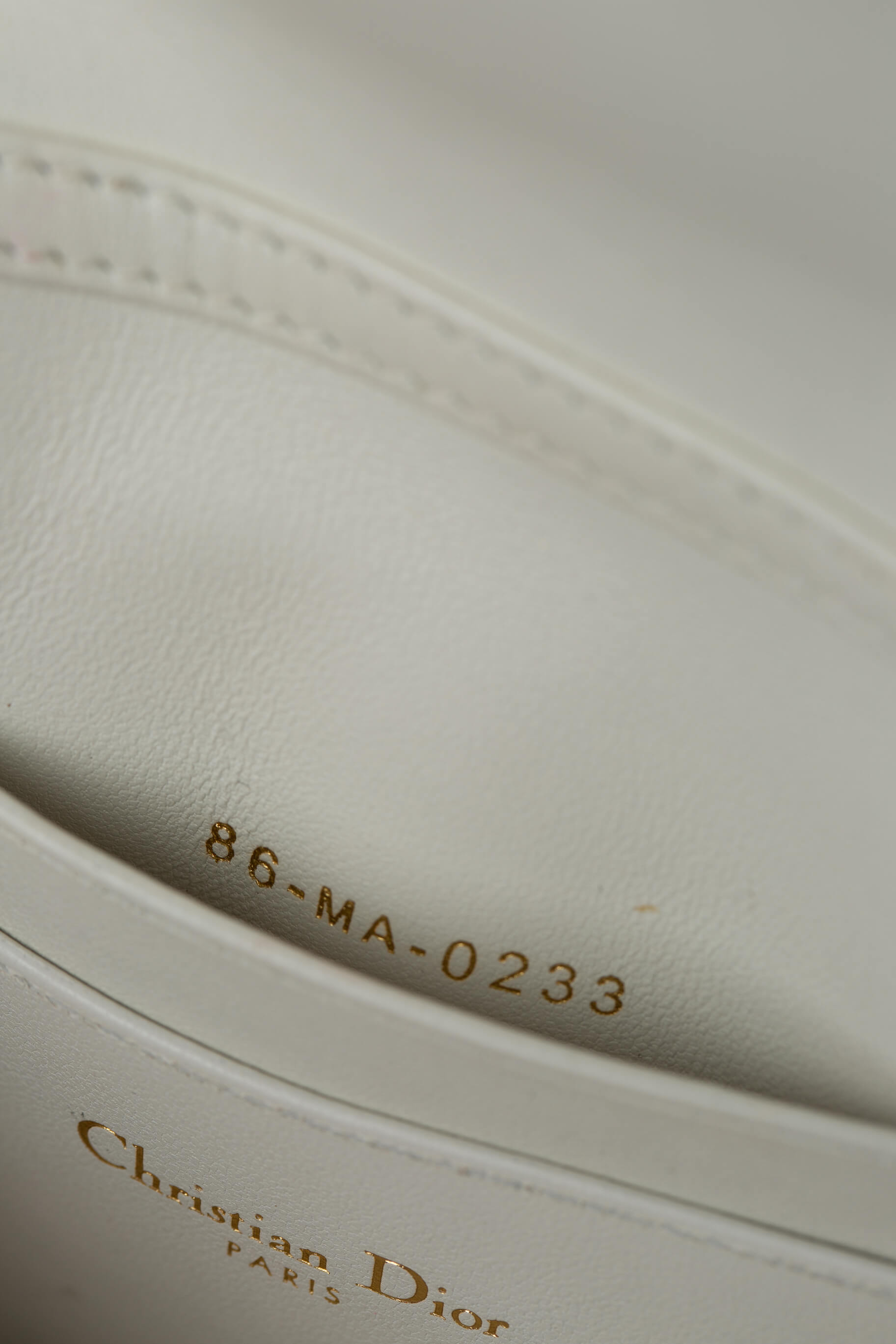 Date code 86-MA-0233 y stamp Christian Dior Paris