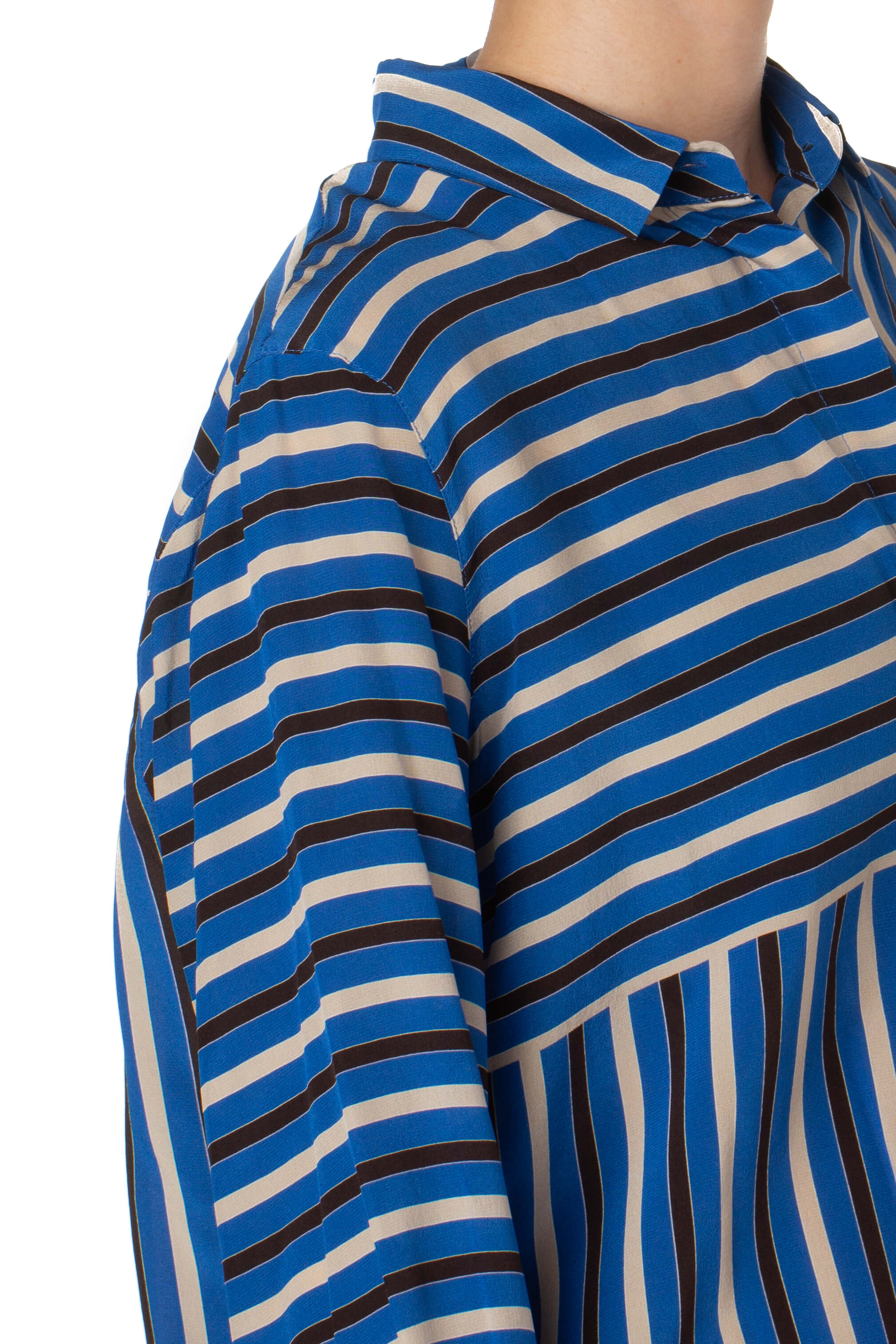 Akris Punto, Talla 8