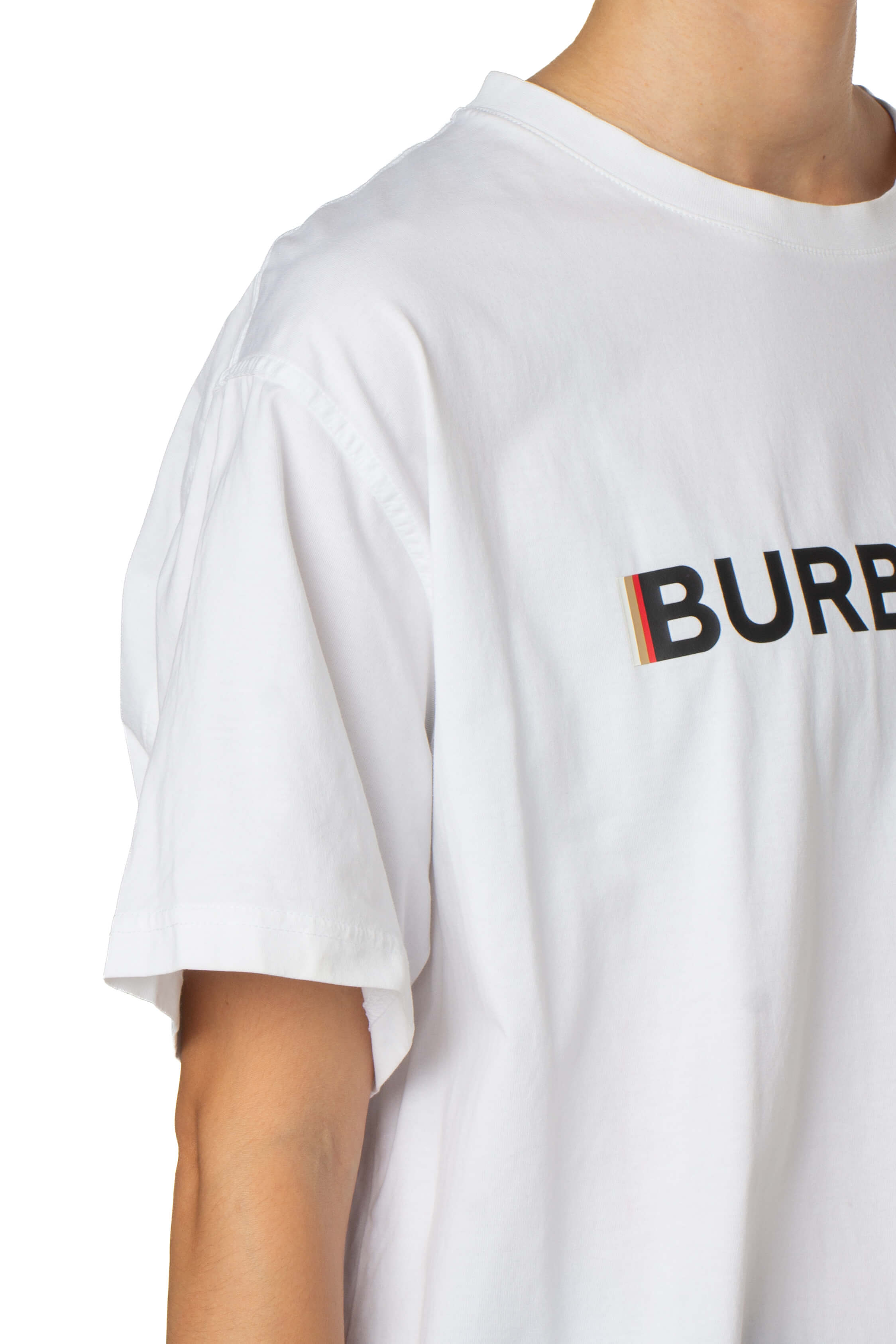 Burberry, Talla L