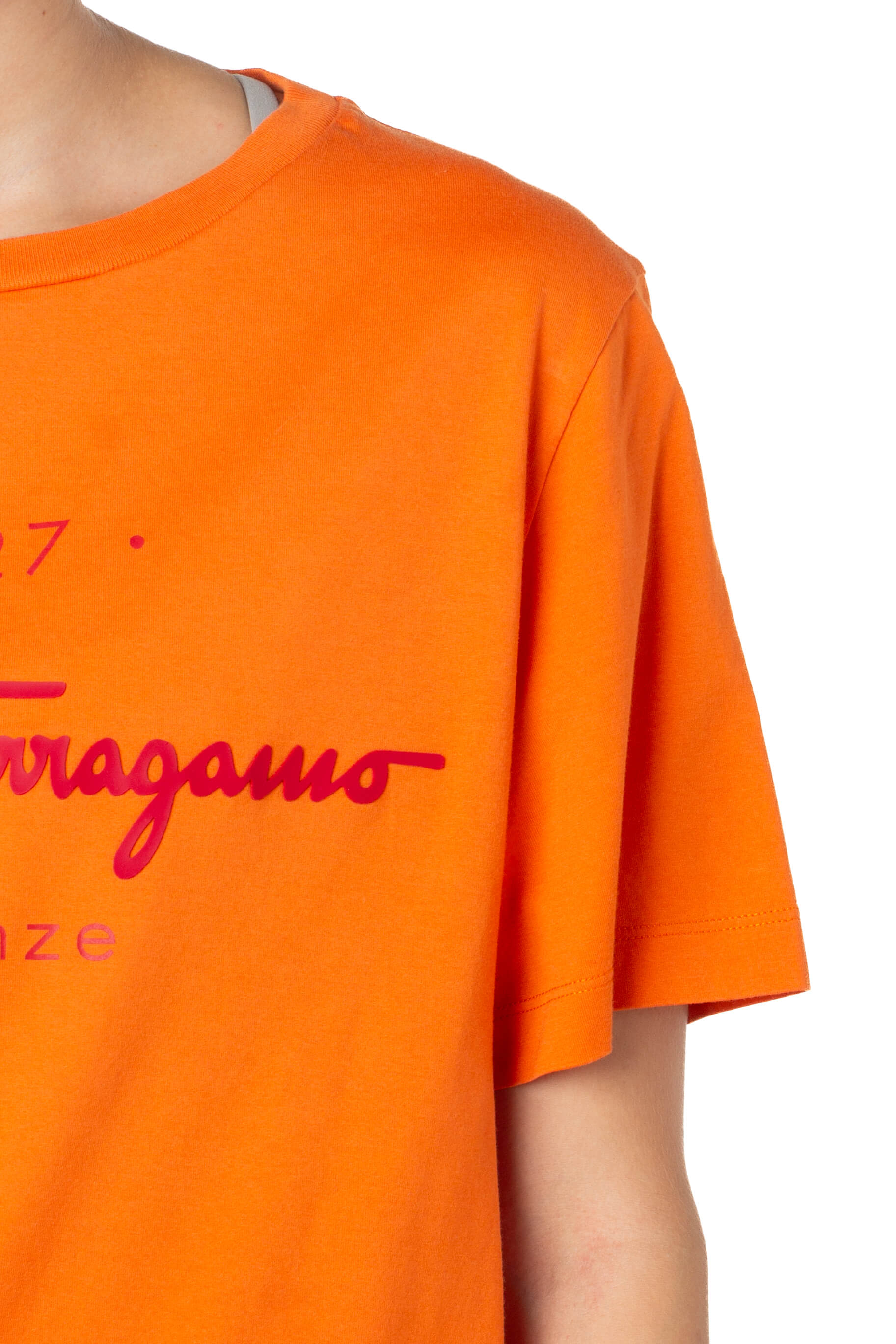 Salvatore Ferragamo, Talla L