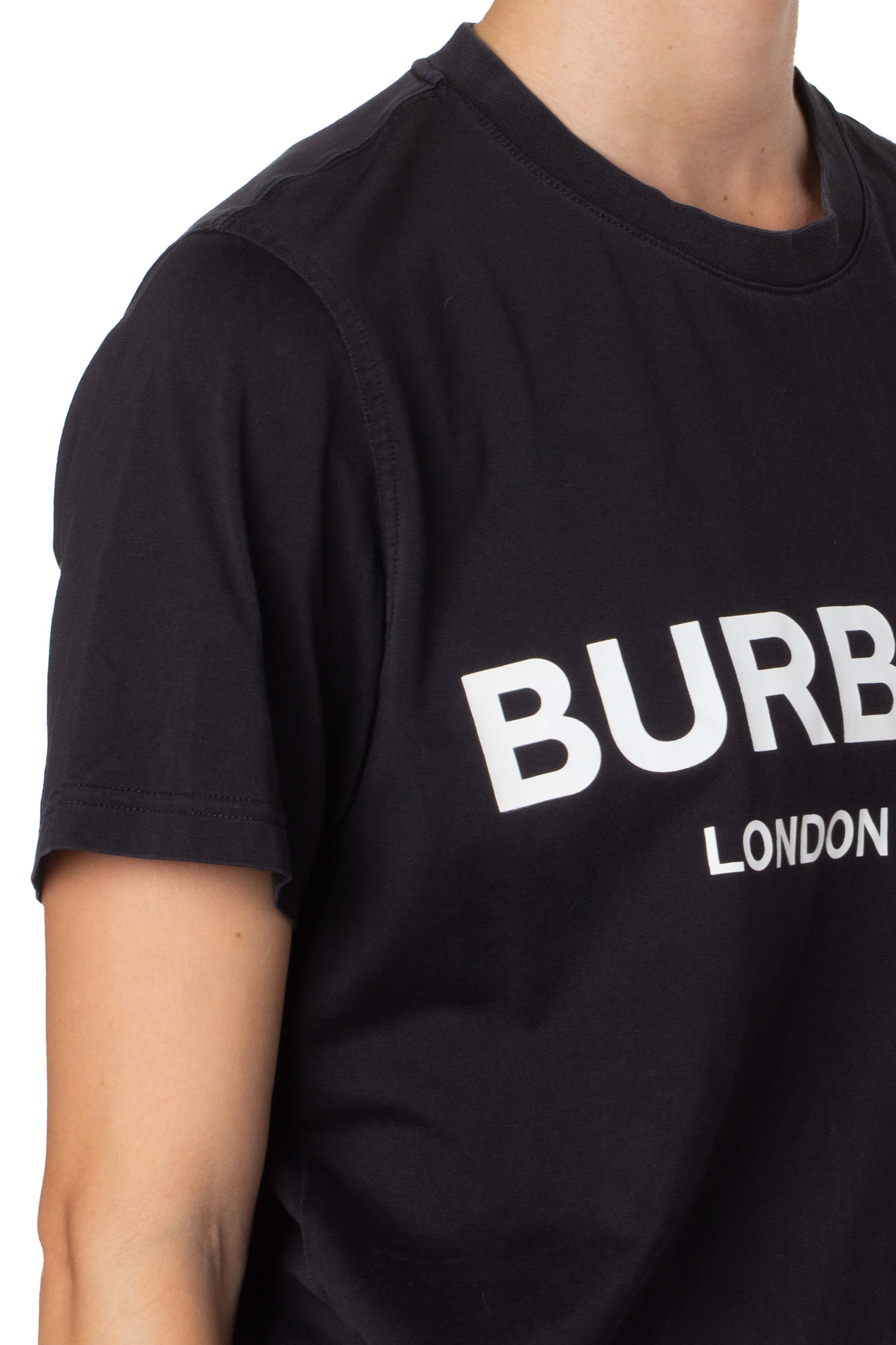 Burberry, Talla L