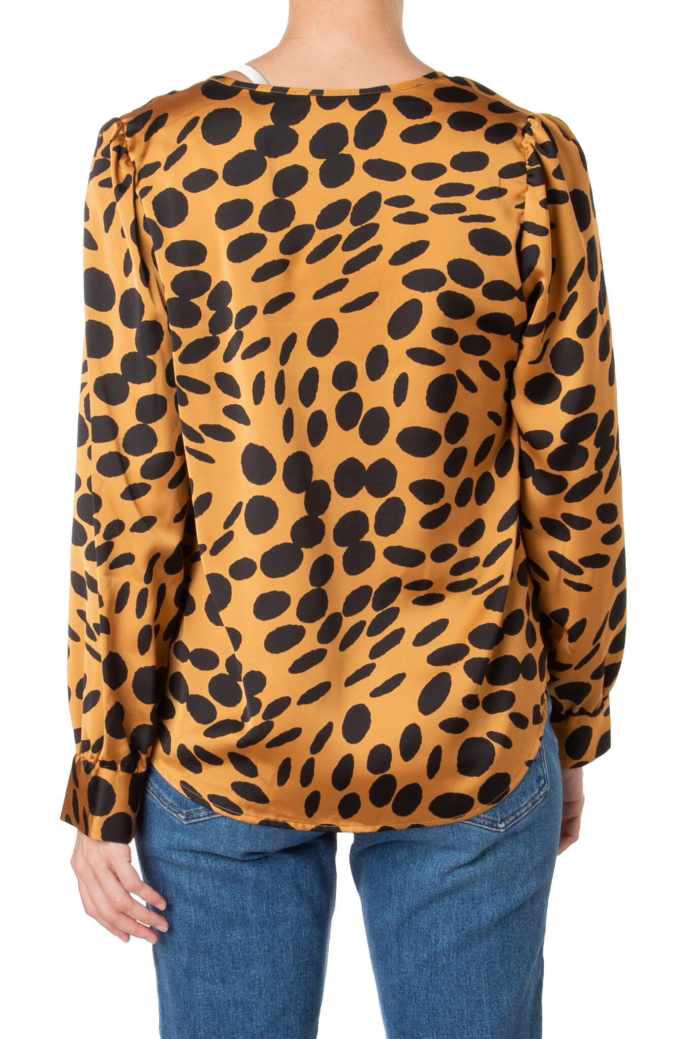 J Crew, Talla S