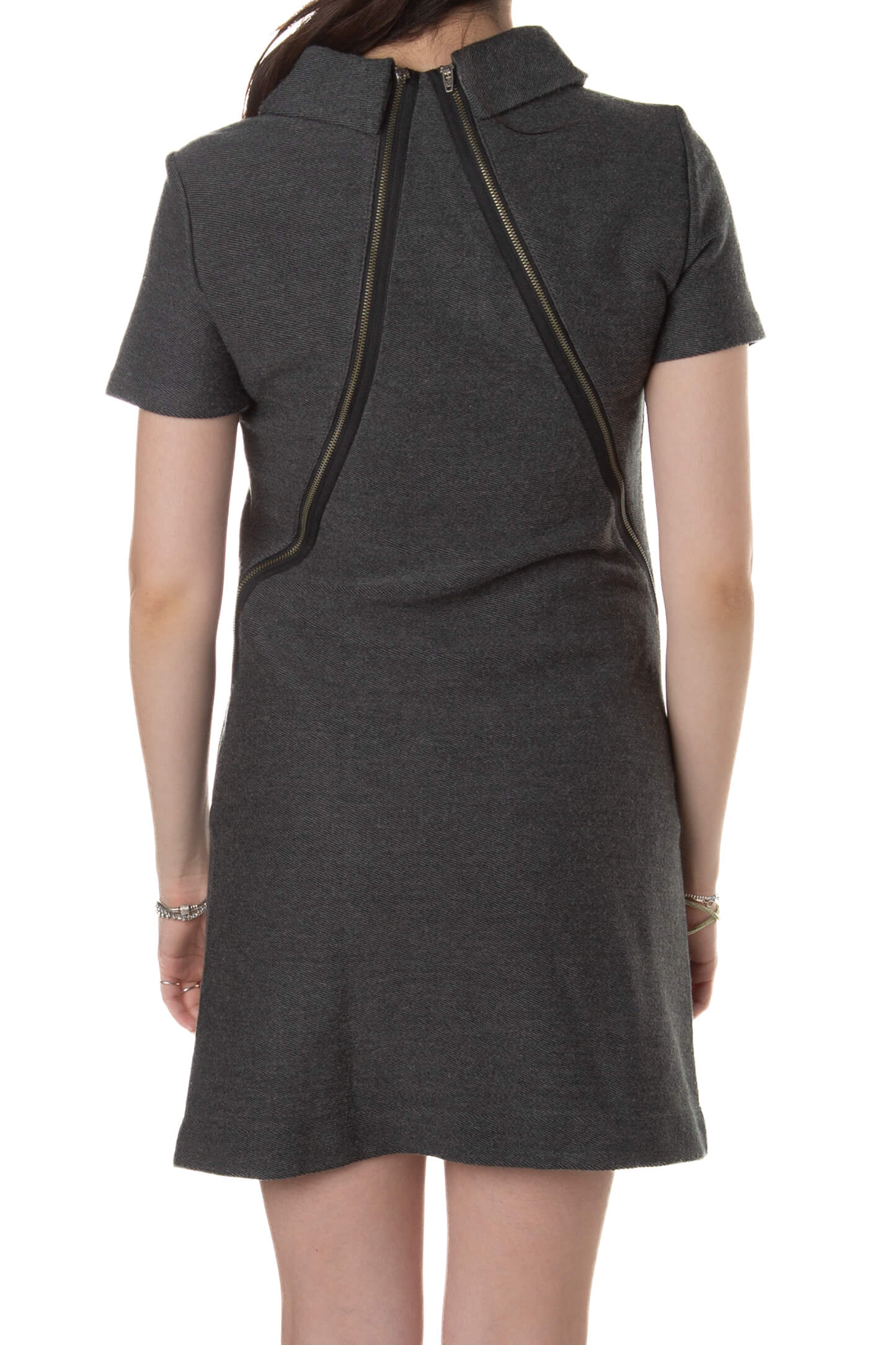 Theory, Talla 4