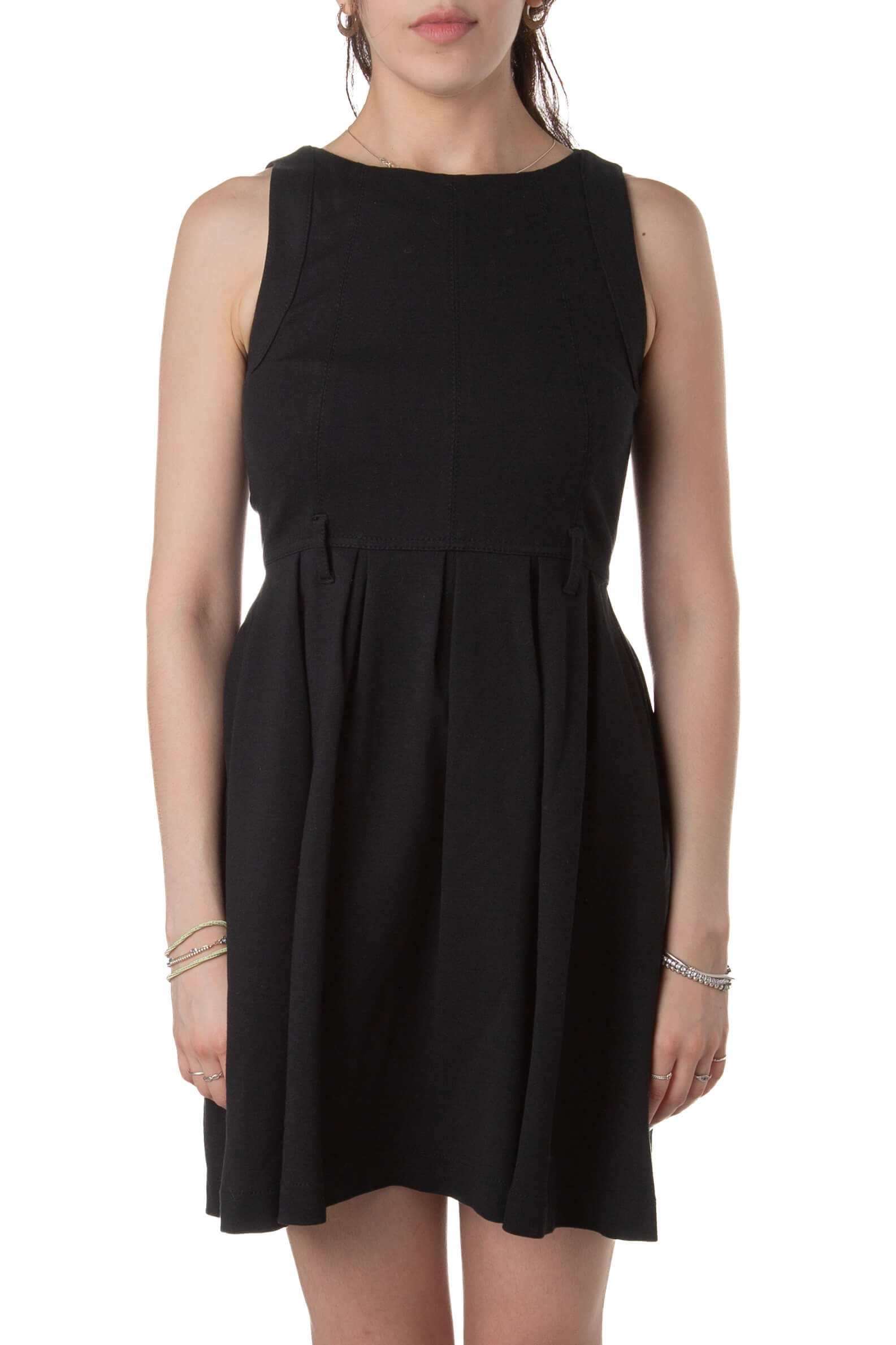 Theory, Talla 4