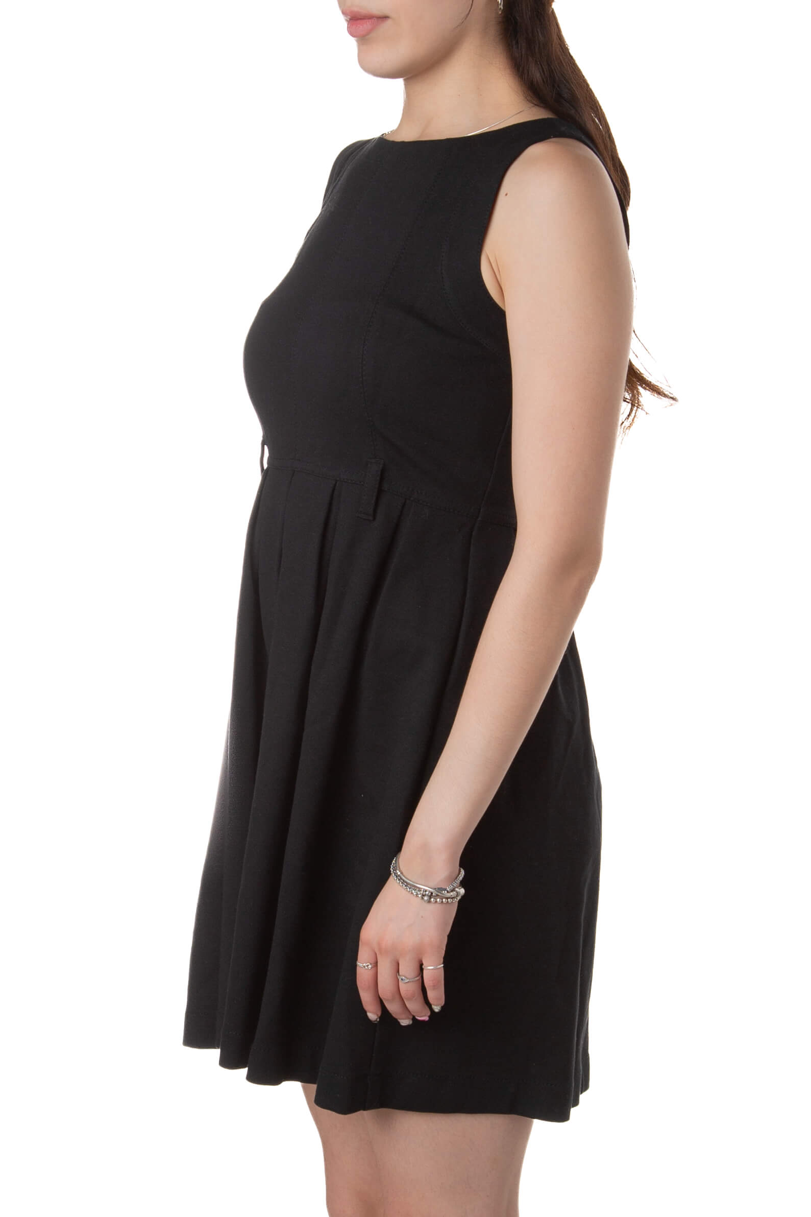Theory, Talla 4