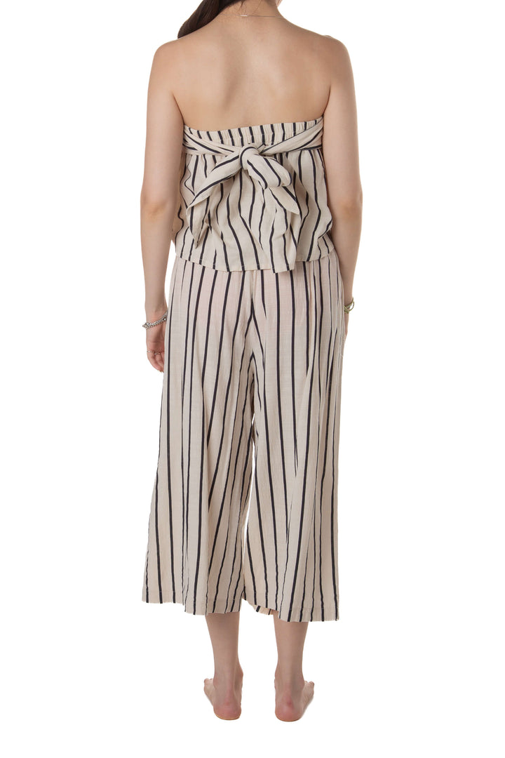 Conjunto Suboo beige a rayas, vista trasera del top con lazo grande