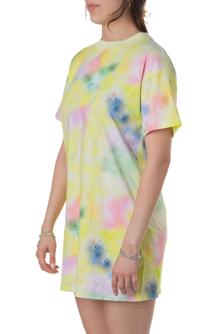 Blusón Alice + Olivia tie-dye oversized manga corta, vista lateral