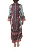 Kimono celeste con borde ornamental rojo, vista trasera