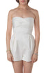 Jumpsuit Keepsake blanco strapless con pliegues, vista frontal