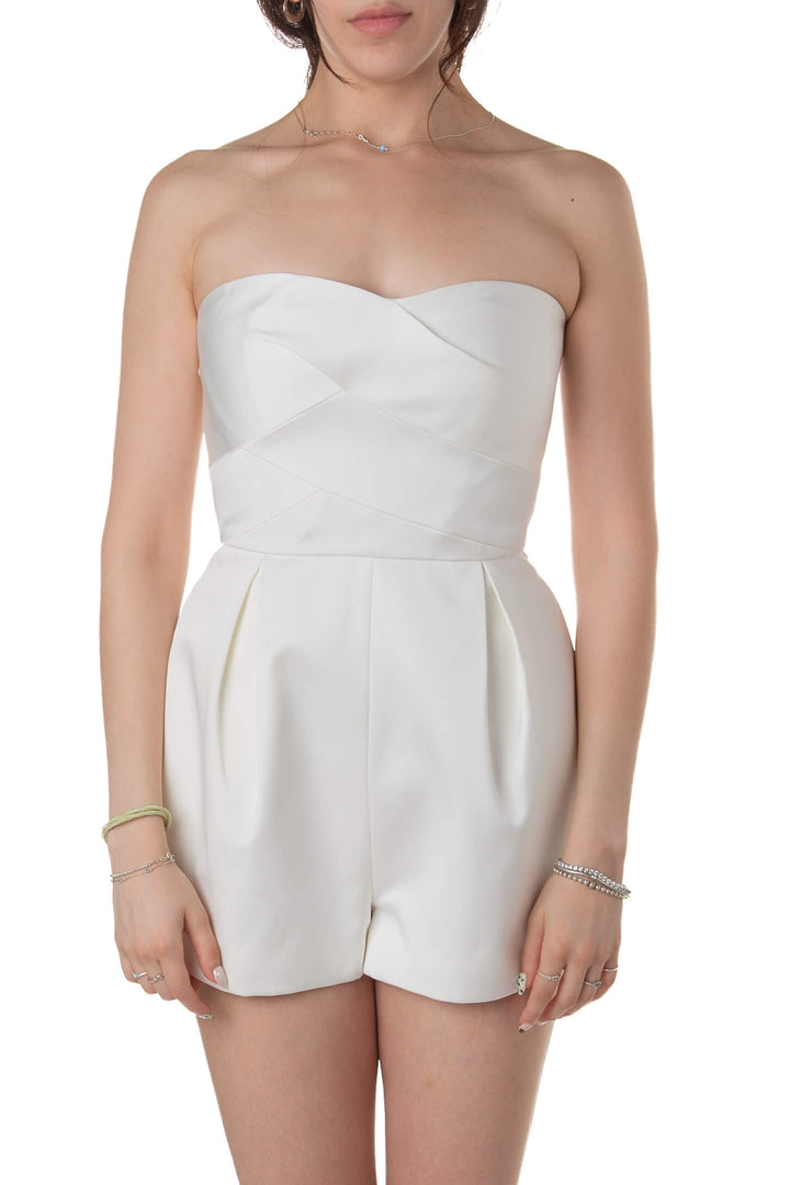 Jumpsuit Keepsake blanco strapless con pliegues, vista frontal