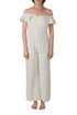 Jumpsuit Alexis blanco de encaje off-shoulder, vista frontal