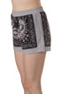 Short BCBG Maxazria estampado negro y gris, vista lateral