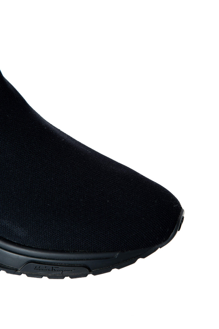 Salvatore Ferragamo Gancini Sock Sneakers — detalle de la puntera de tejido knit