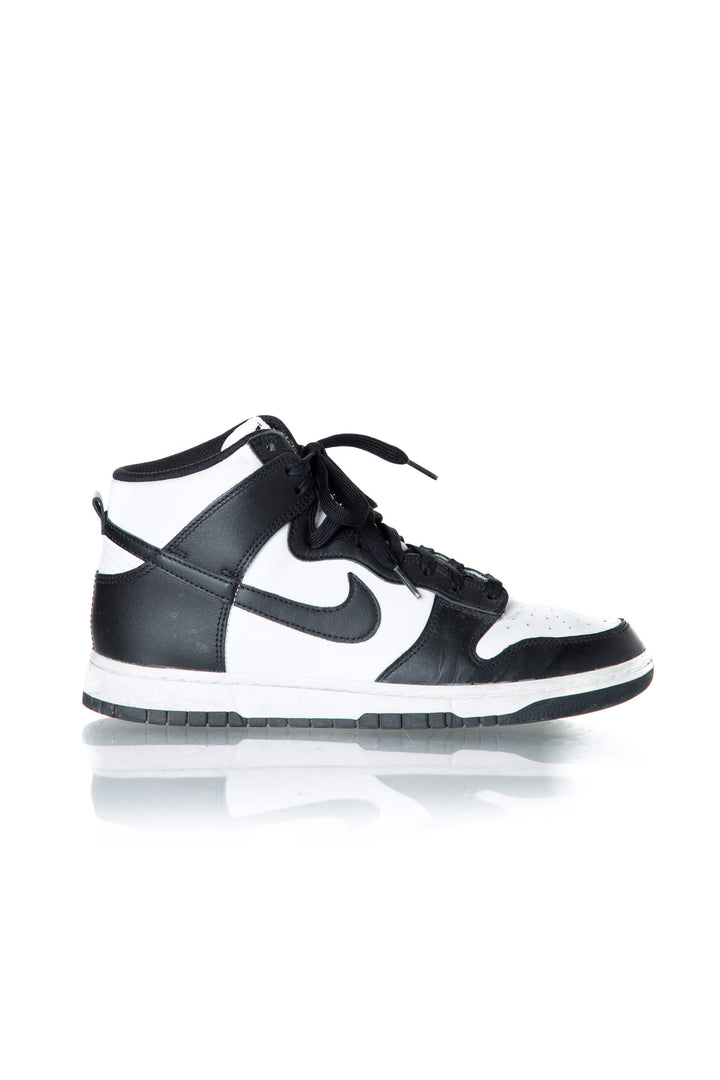 Nike Dunk High Retro "Panda" — vista lateral exterior