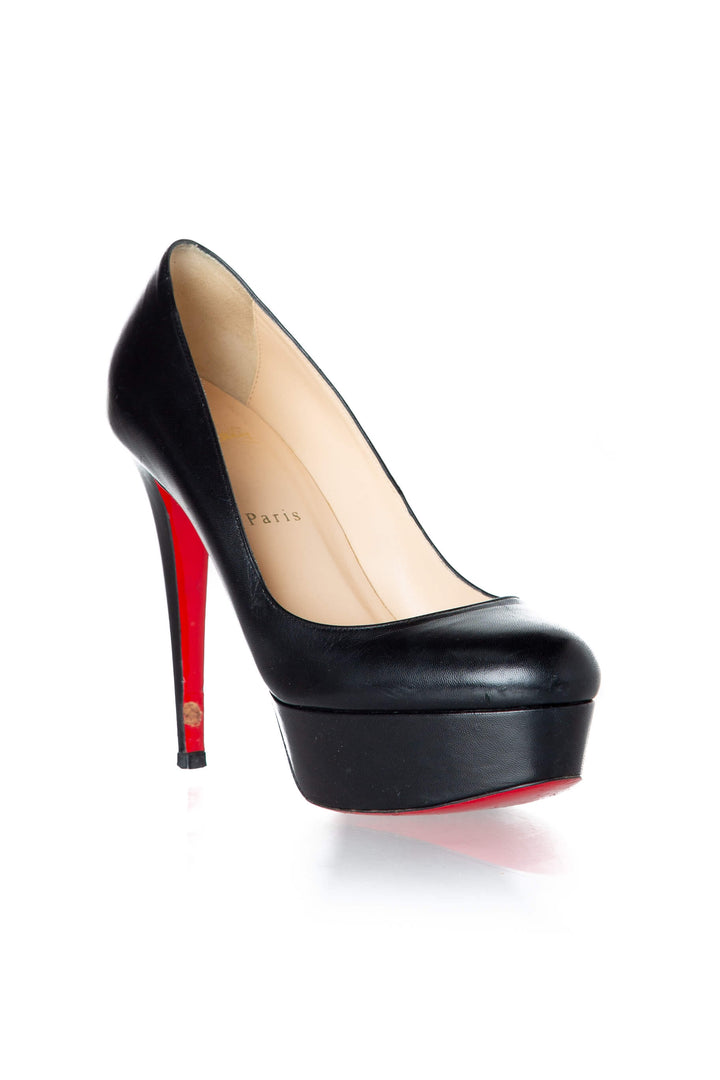 Christian Louboutin Bianca — vista tres cuartos frontal