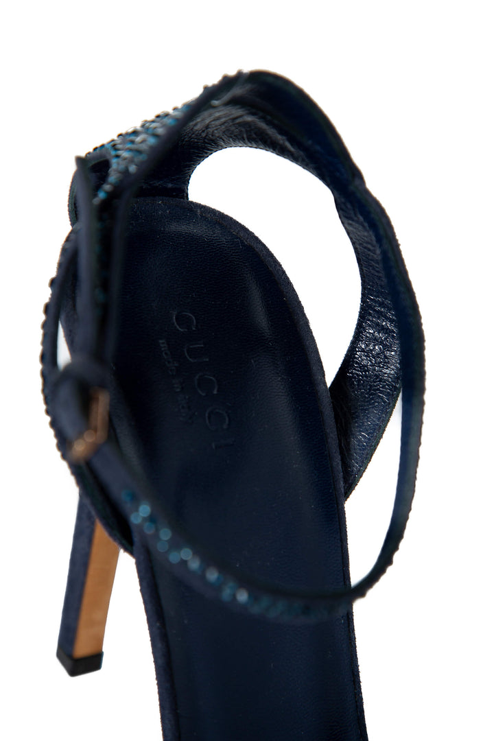 Gucci Sandalias de tacón con cristales — talón con logo Gucci en la plantilla