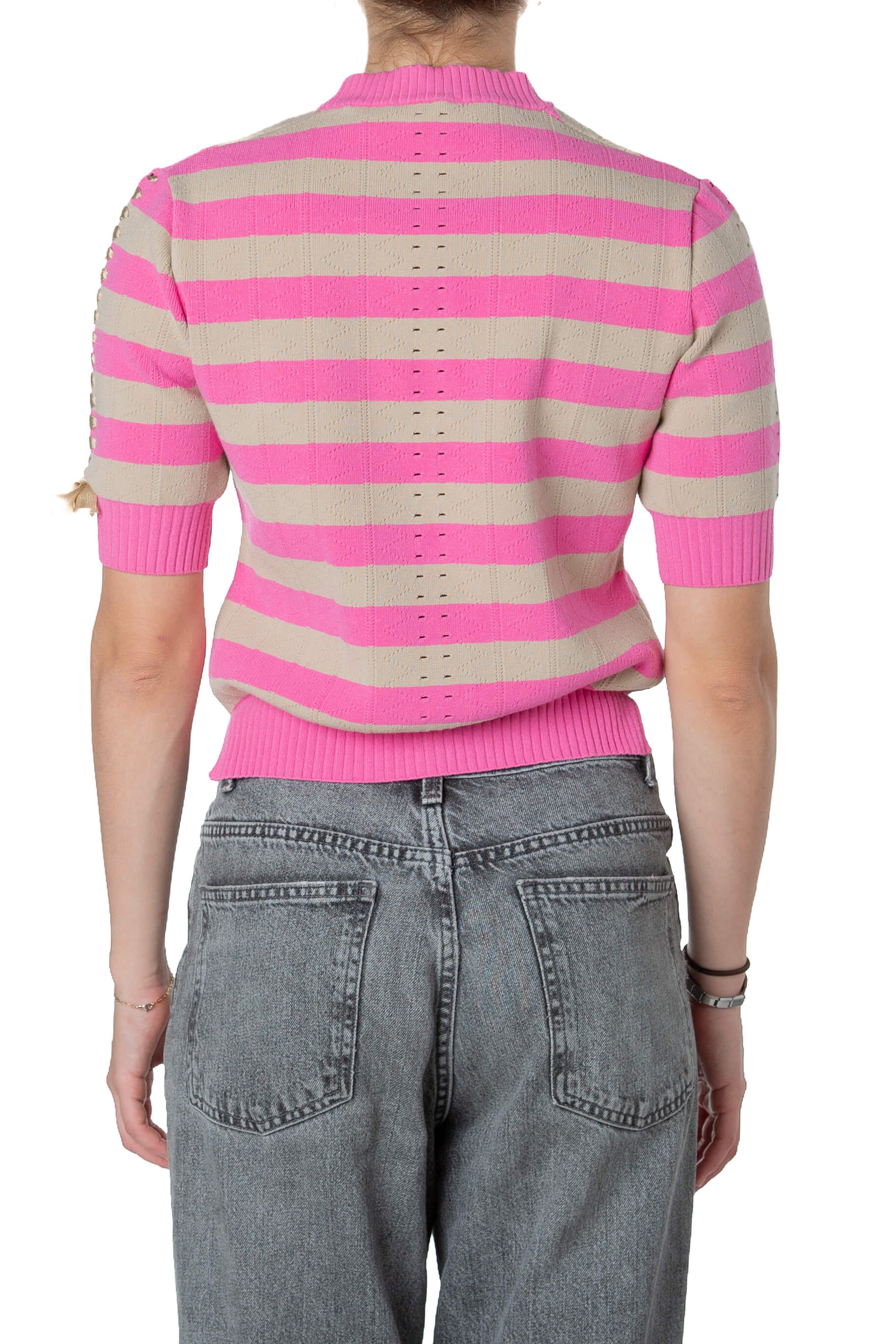 Suéter Fendi a rayas rosa y beige con listón en el hombro, vista trasera