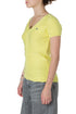 Suéter Lacoste amarillo de algodón con cuello en V, vista lateral