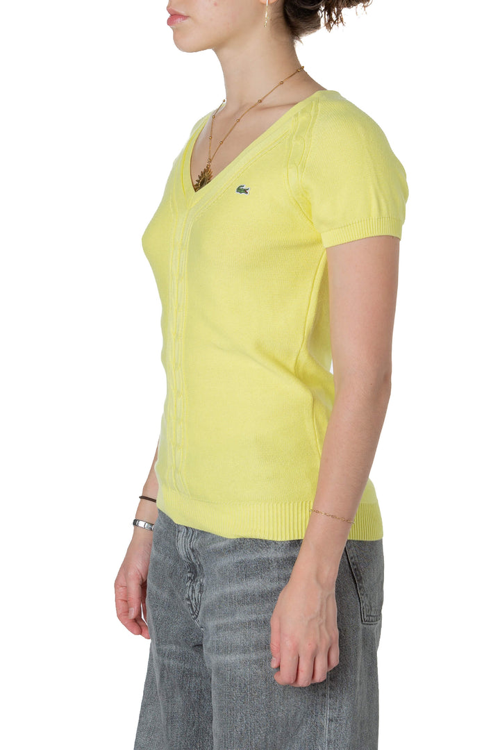 Suéter Lacoste amarillo de algodón con cuello en V, vista lateral