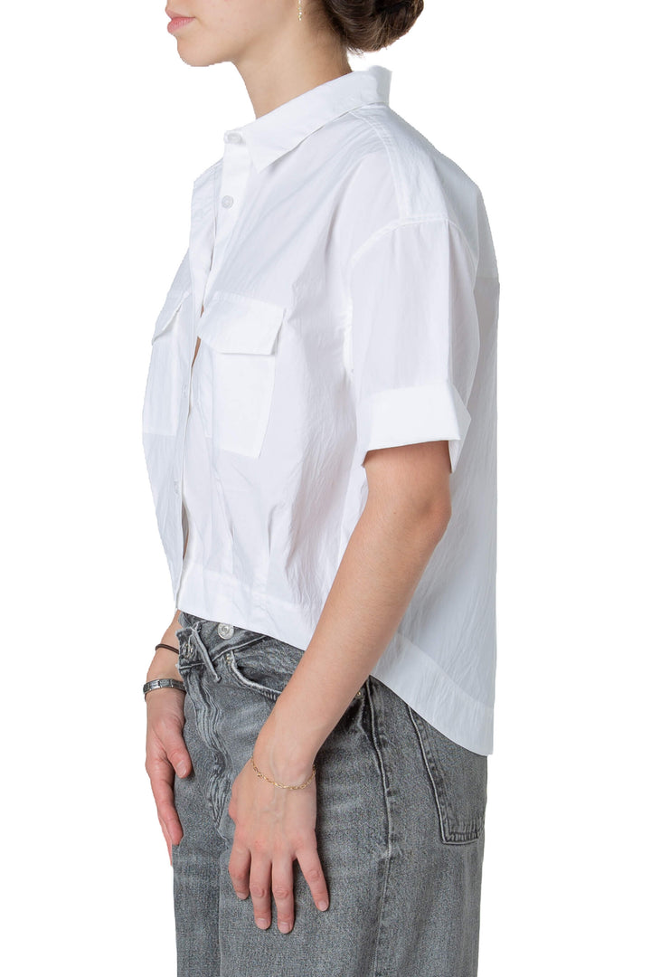 Camisa Athleta blanca, detalle de perfil | ClosetRehab