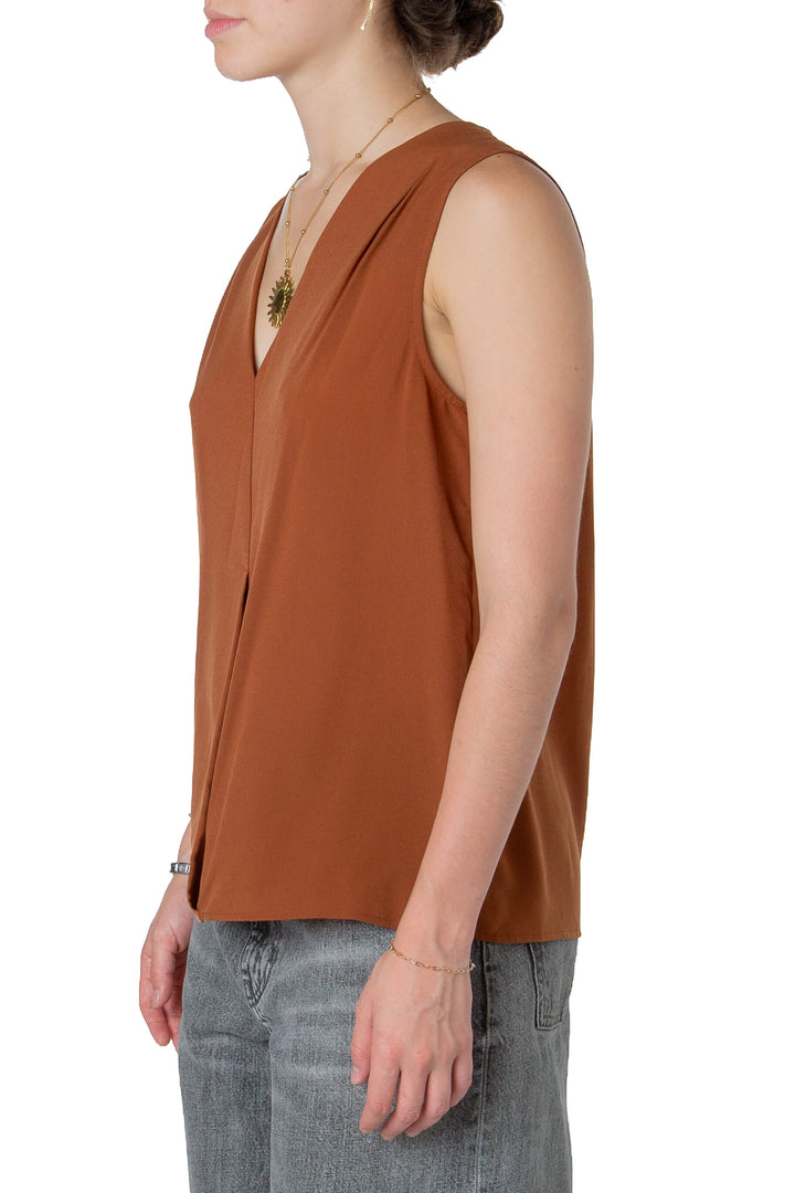 Blusa French Connection camel talla S, vista lateral | ClosetRehab