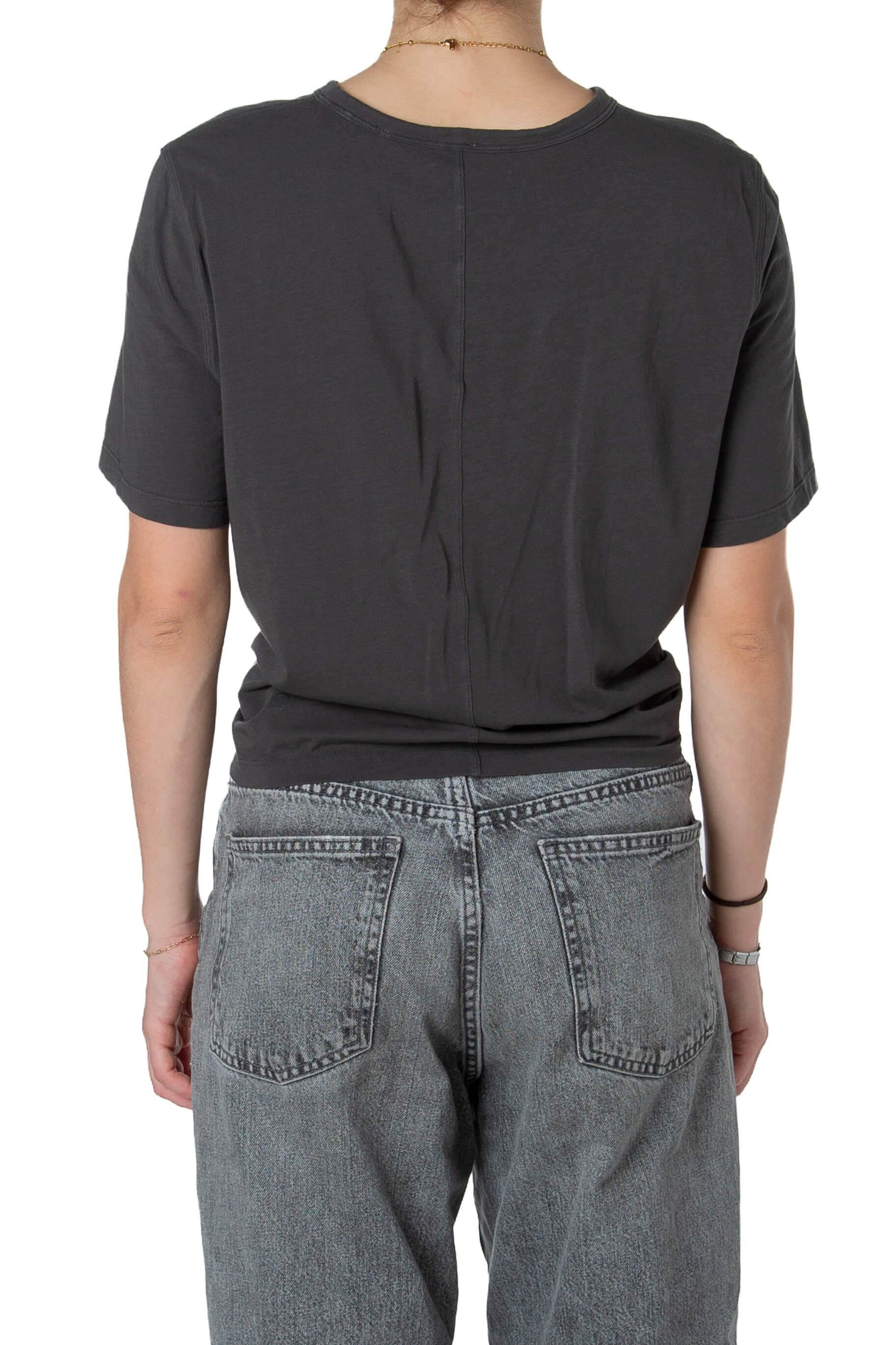 Playera deportiva Lululemon gris carbón, detalle de la espalda | ClosetRehab