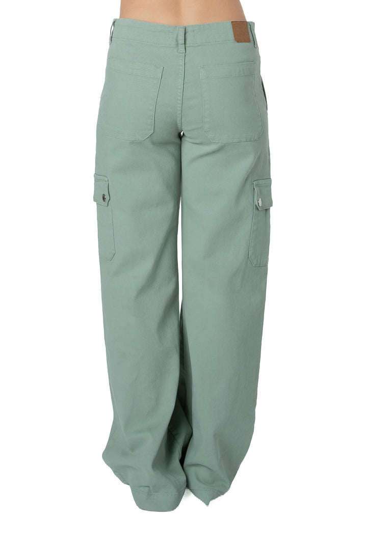 Pantalón cargo Brownie verde salvia, vista trasera