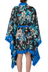 Salida de baño DVF kimono floral negro con azul, vista trasera