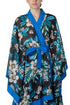 Salida de baño DVF kimono floral negro con azul, vista frontal abierta