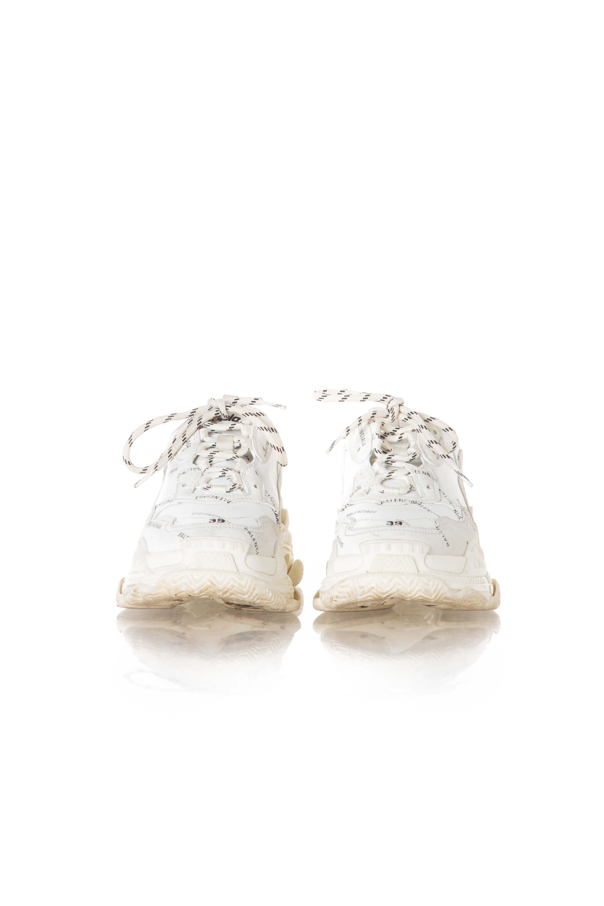 Balenciaga, Talla 9
