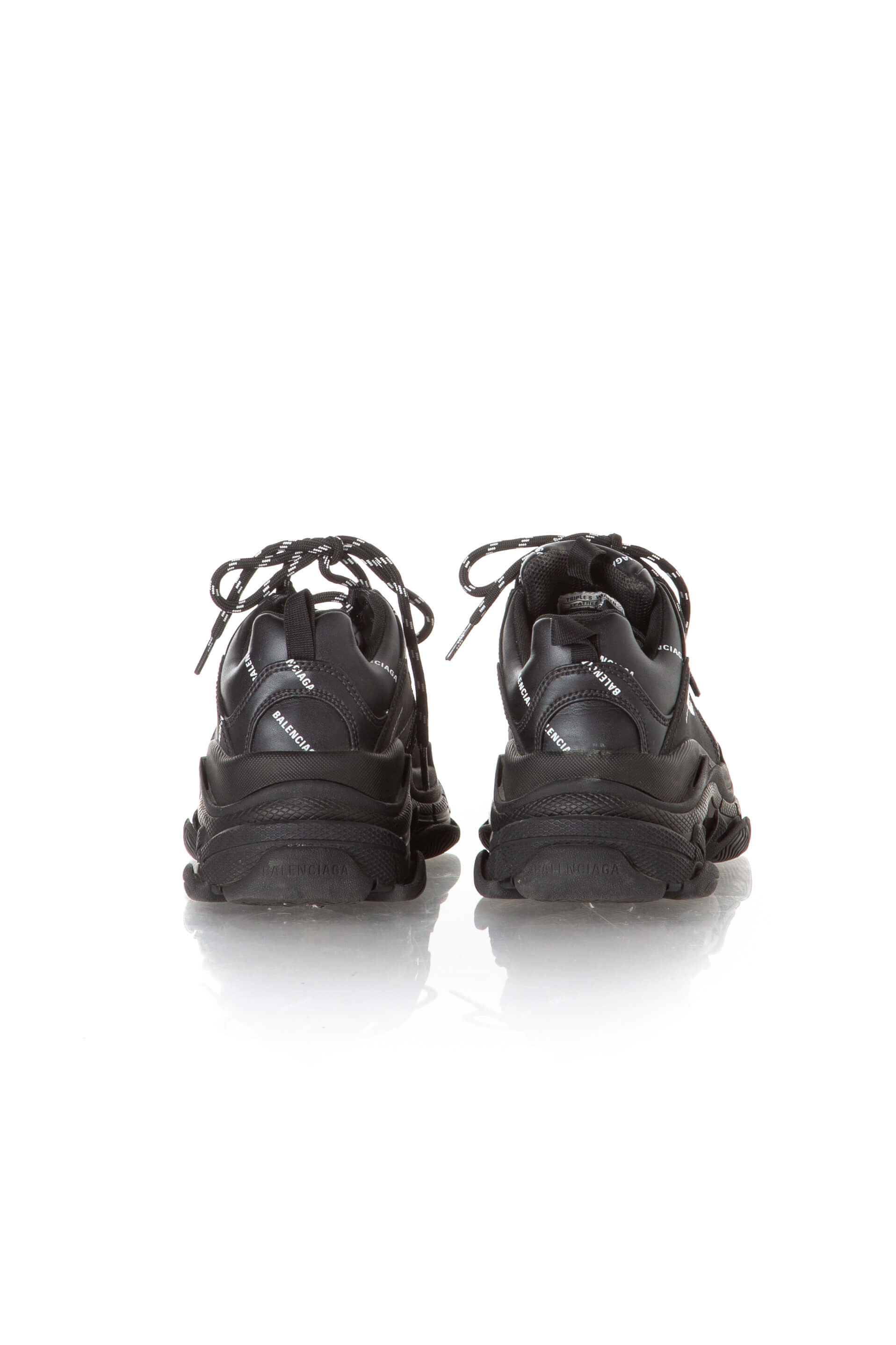 Balenciaga, Talla 9