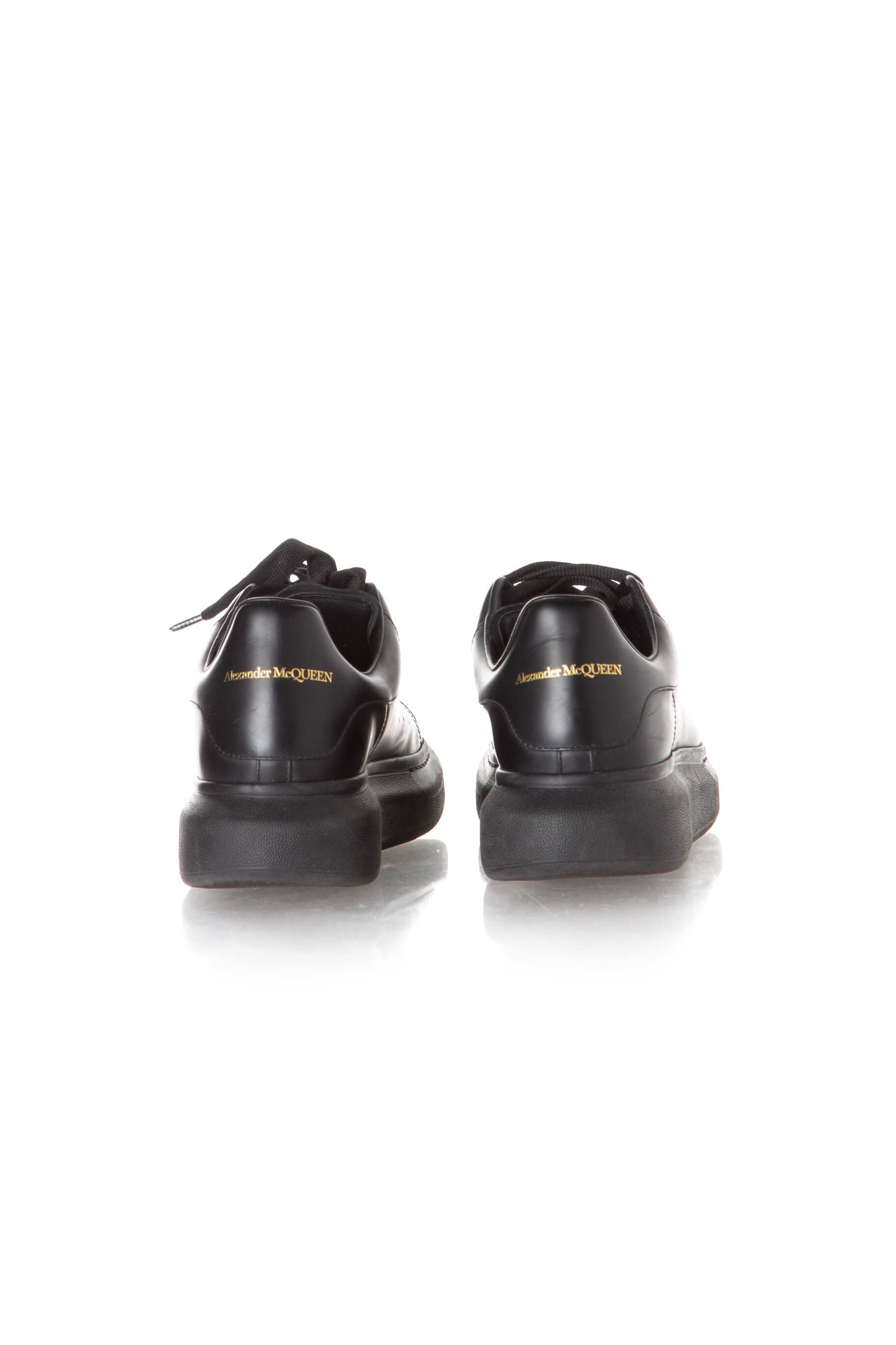 Alexander McQueen, Talla 9