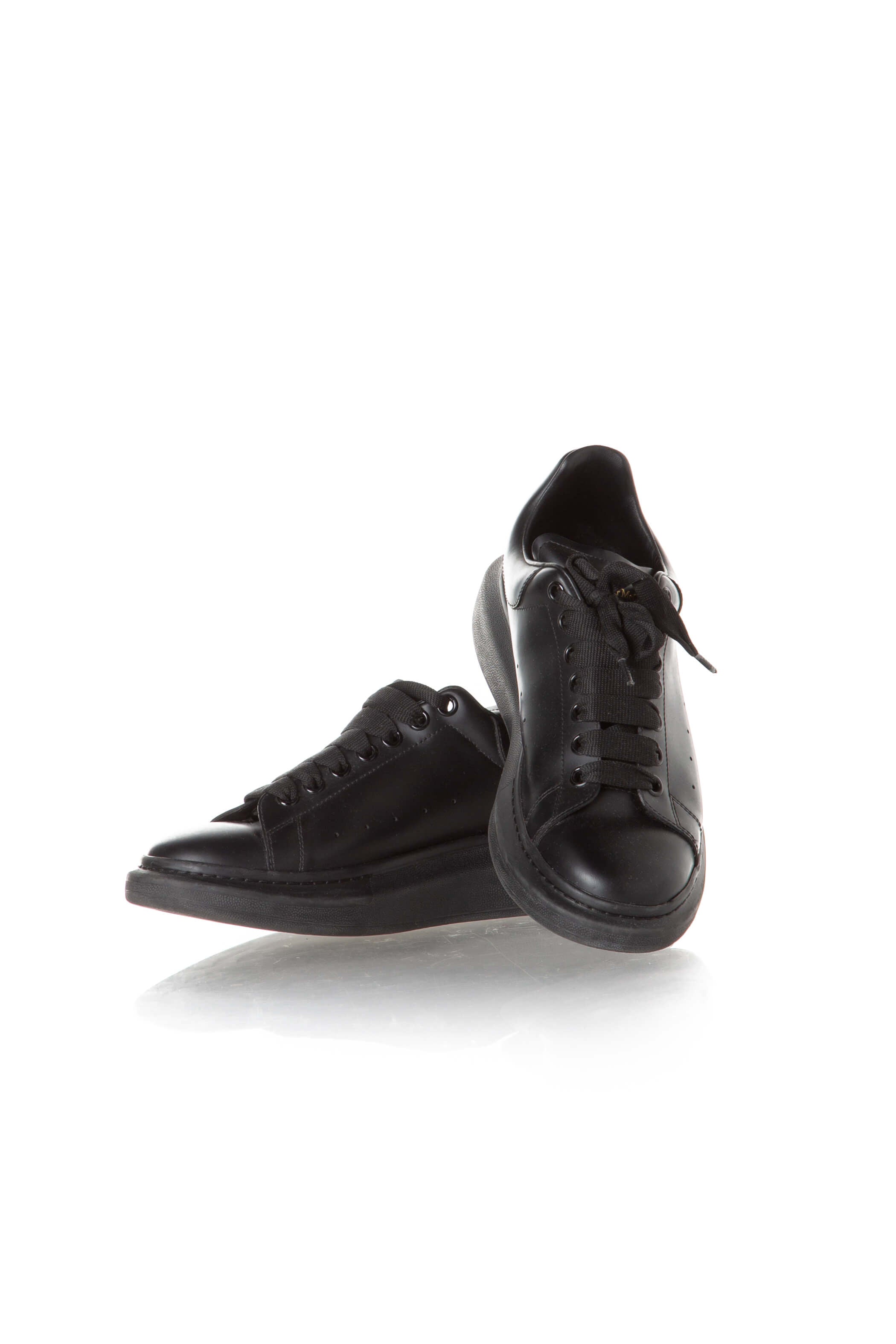 Alexander McQueen, Talla 9