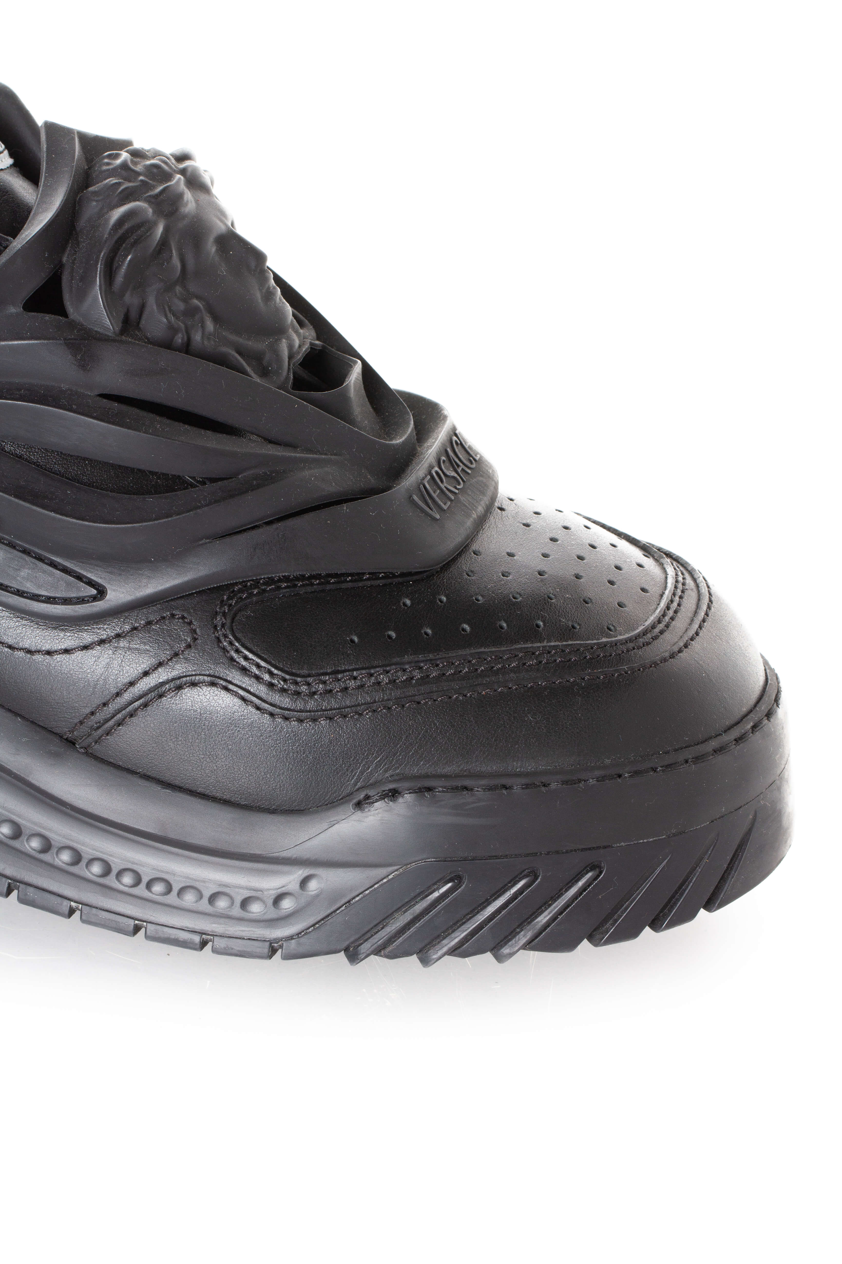Versace, Talla 9