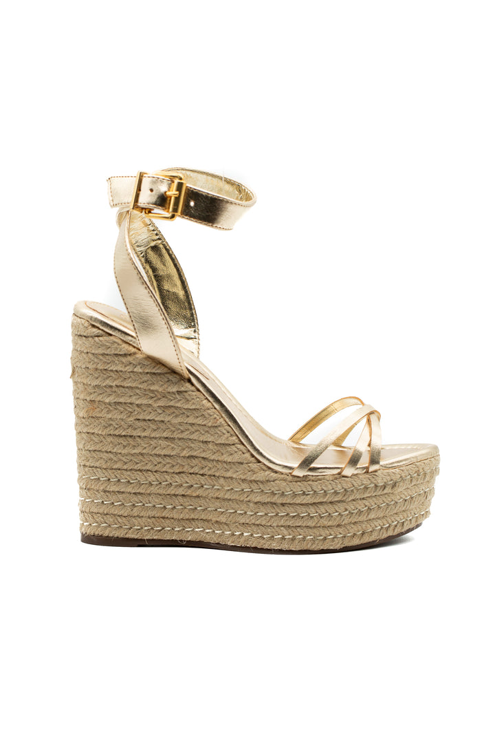 Zapato Schutz dorado, vista frontal – ClosetRehab
