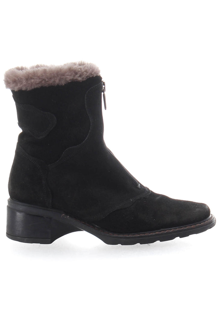Zapato Aquatalia negro, vista frontal – ClosetRehab