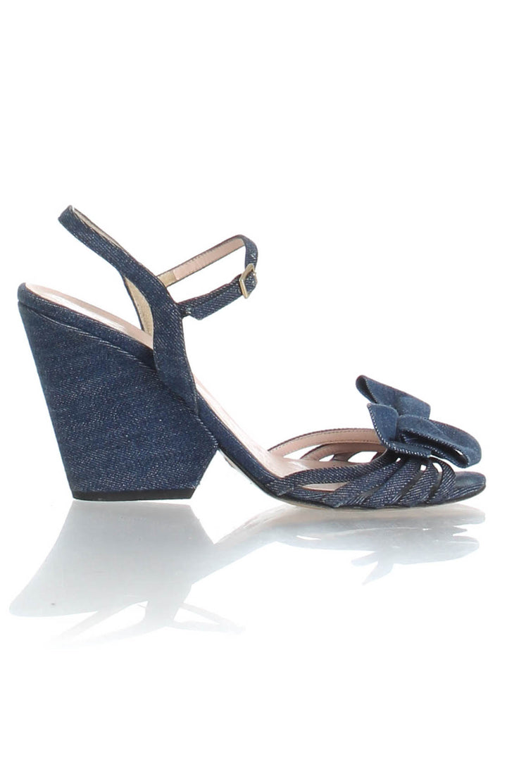 Zapato Kate Spade azul, vista frontal – ClosetRehab