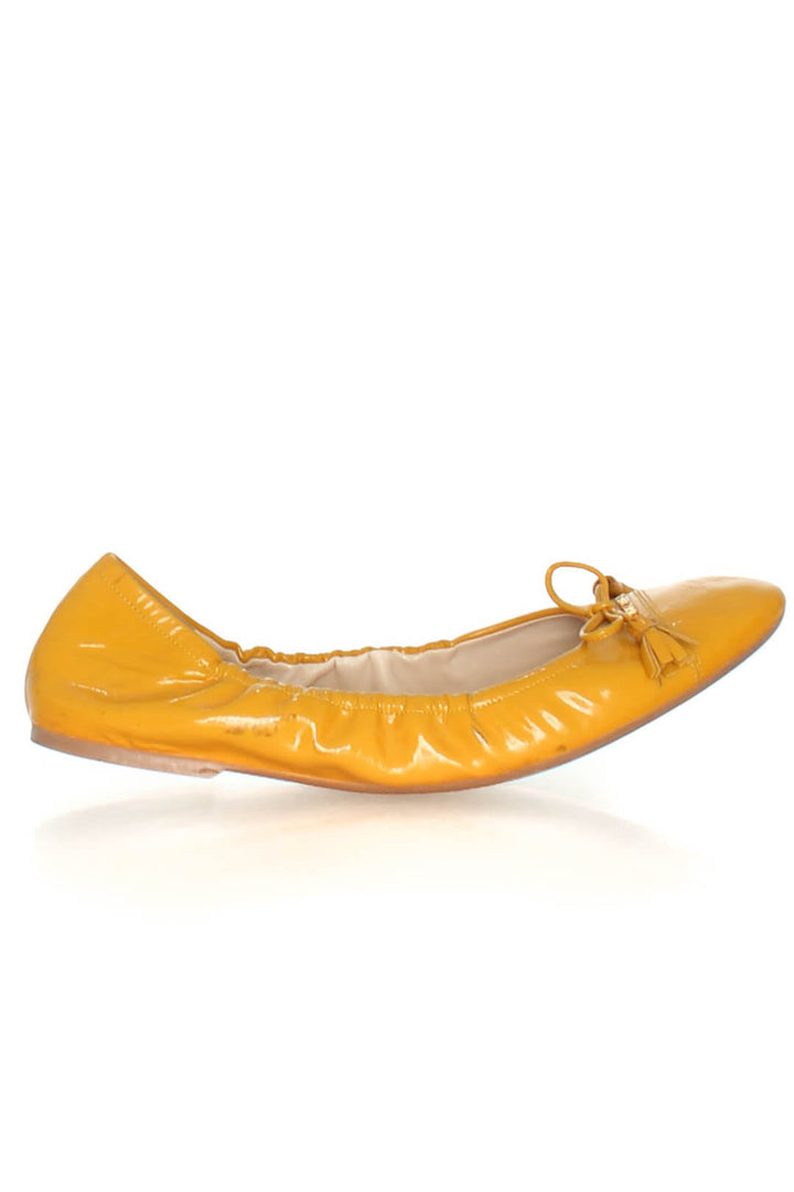Zapato Prada amarillo, vista frontal – ClosetRehab
