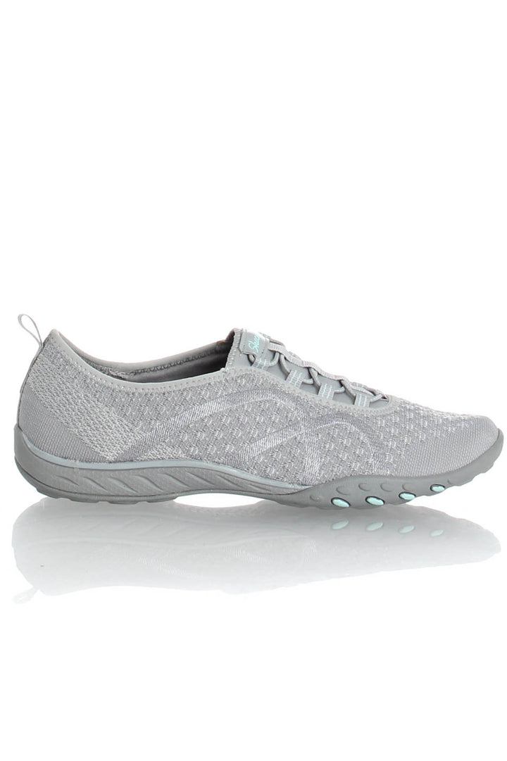 Zapato Sckechers gris, vista frontal – ClosetRehab