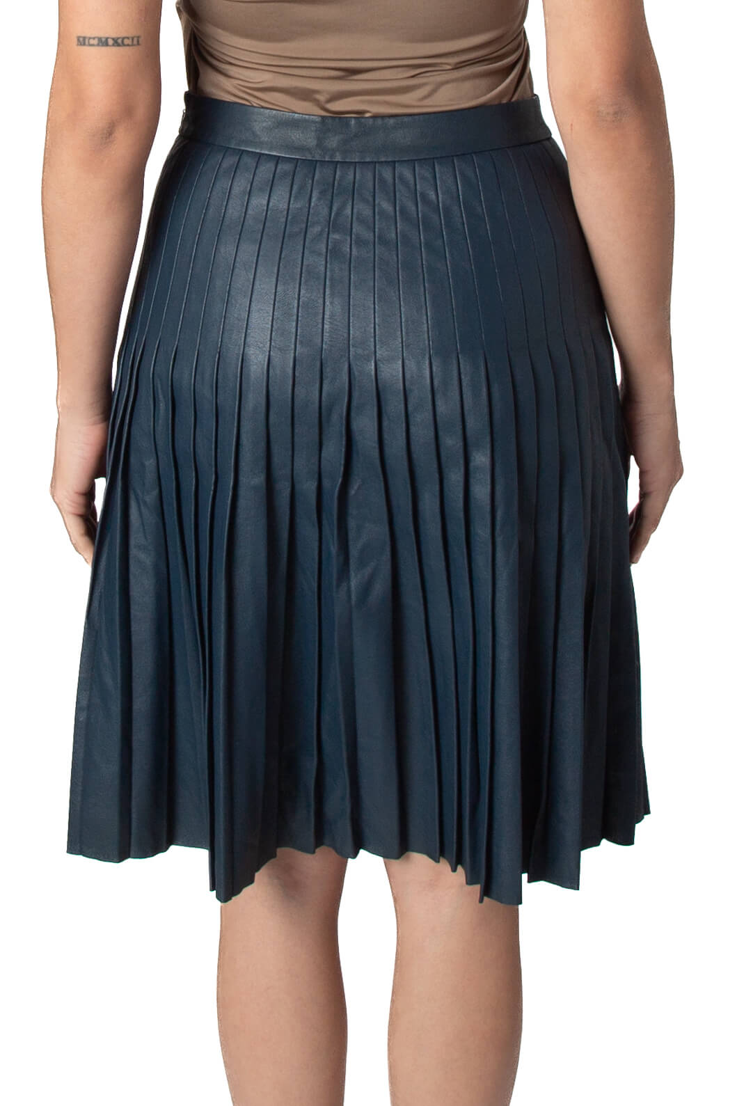 Rebecca Taylor, Talla 4