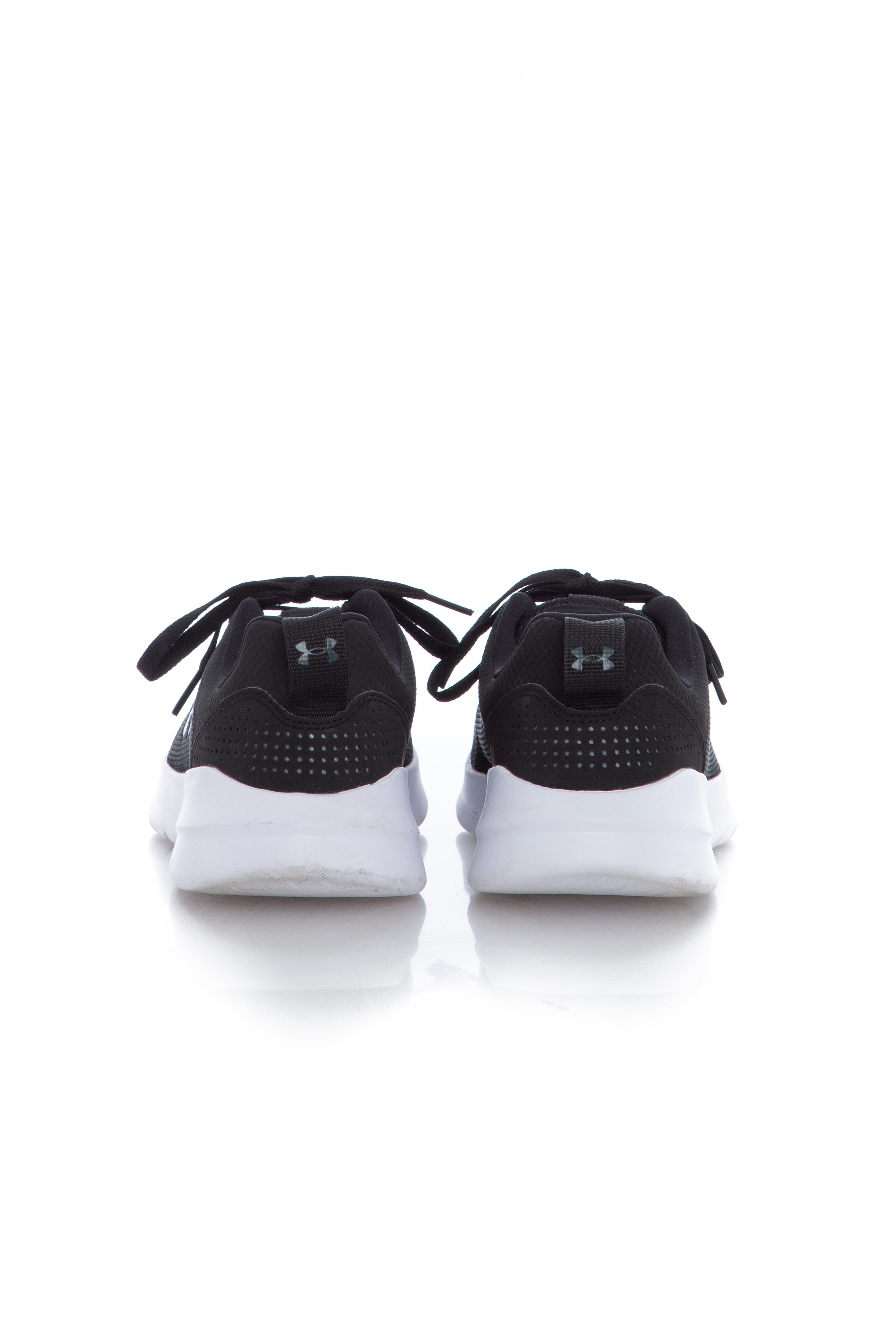Under Armour, 9 USA