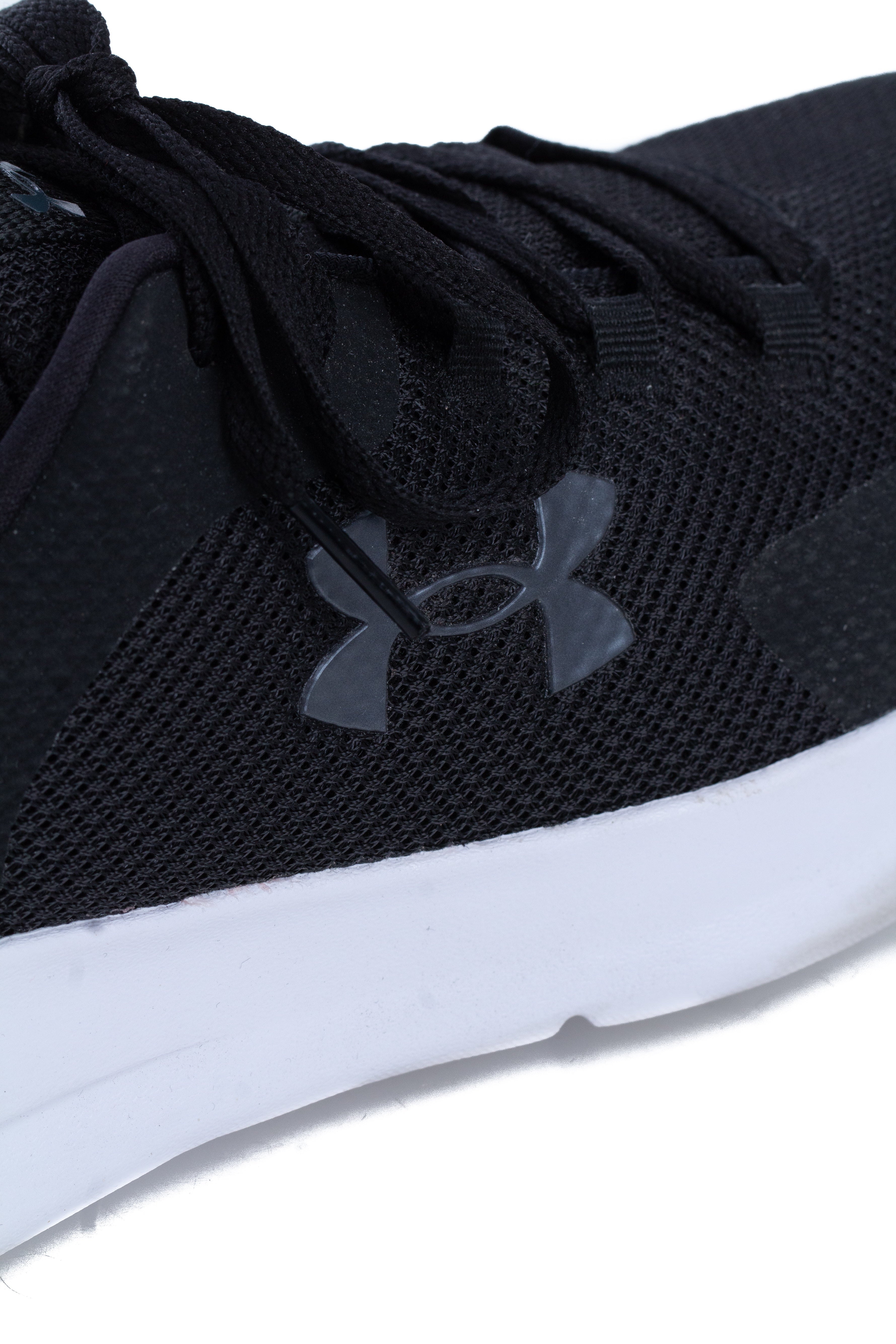 Under Armour, 9 USA
