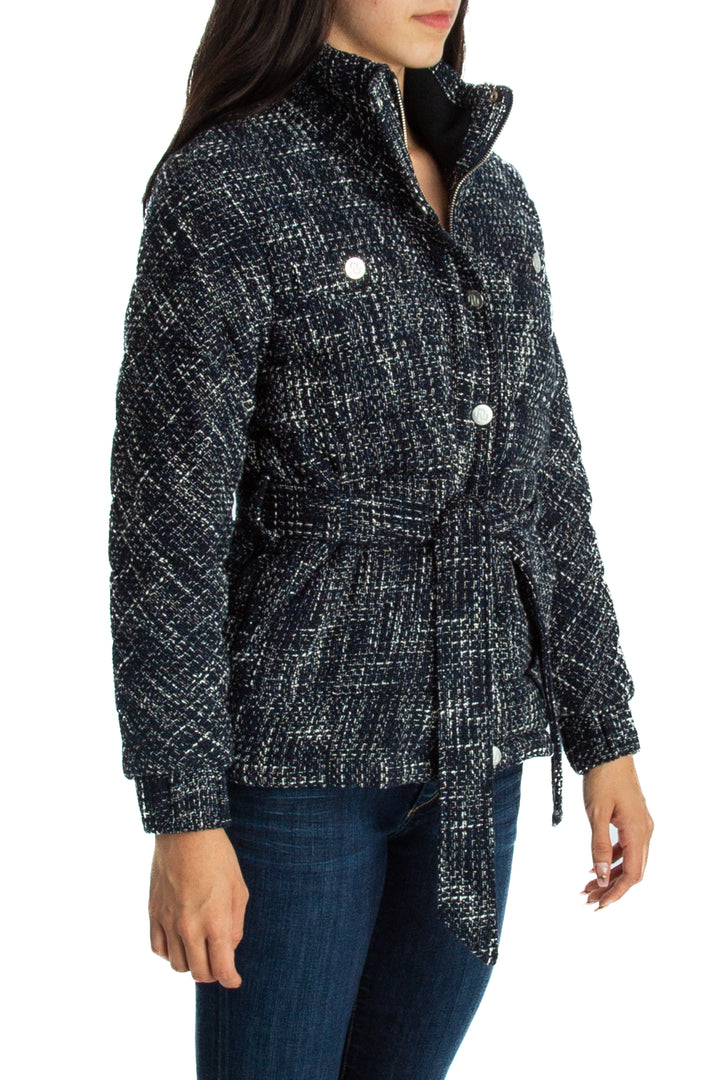 Chamarra Maje azul, vista posterior – ClosetRehab