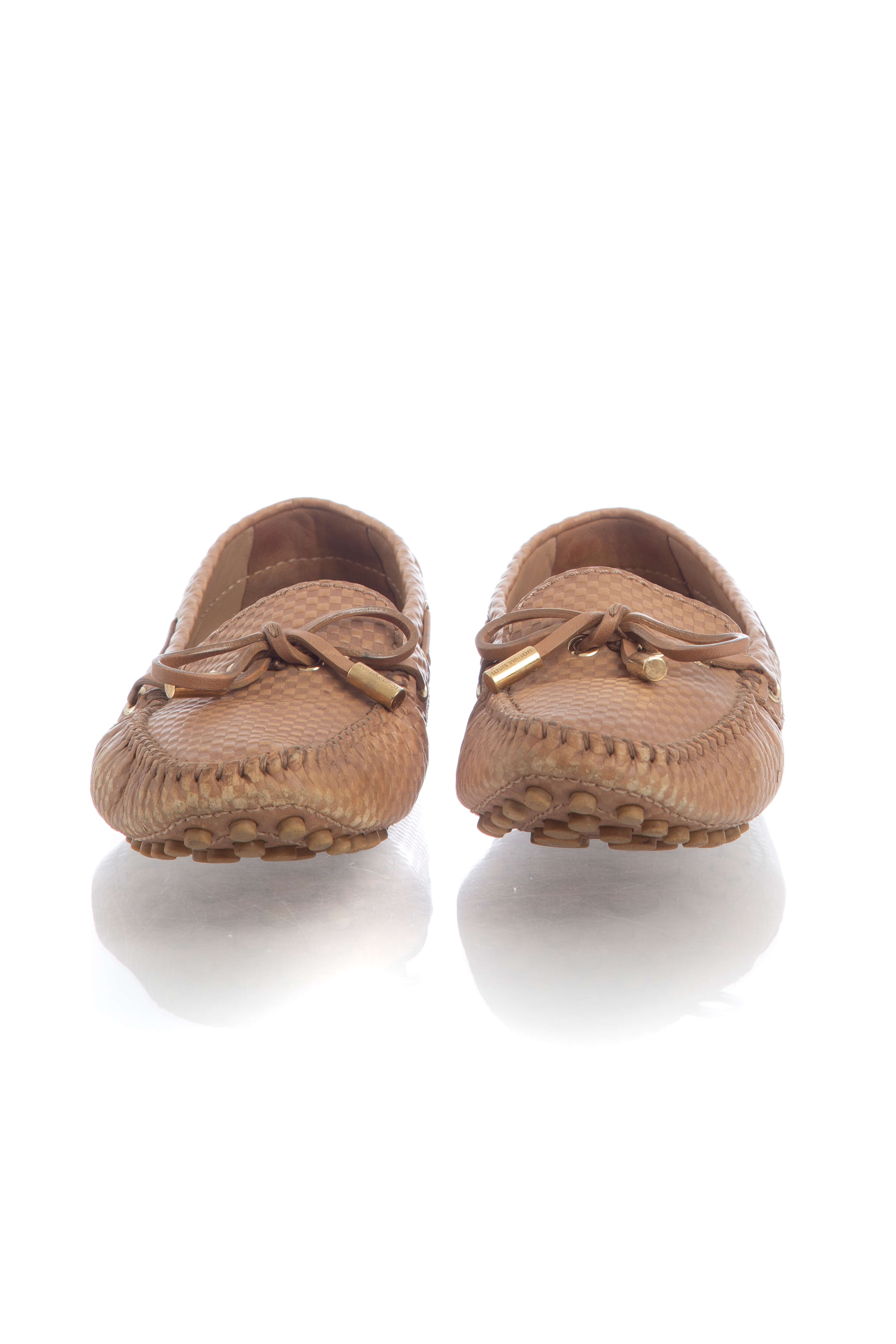 Louis Vuitton, Talla 6