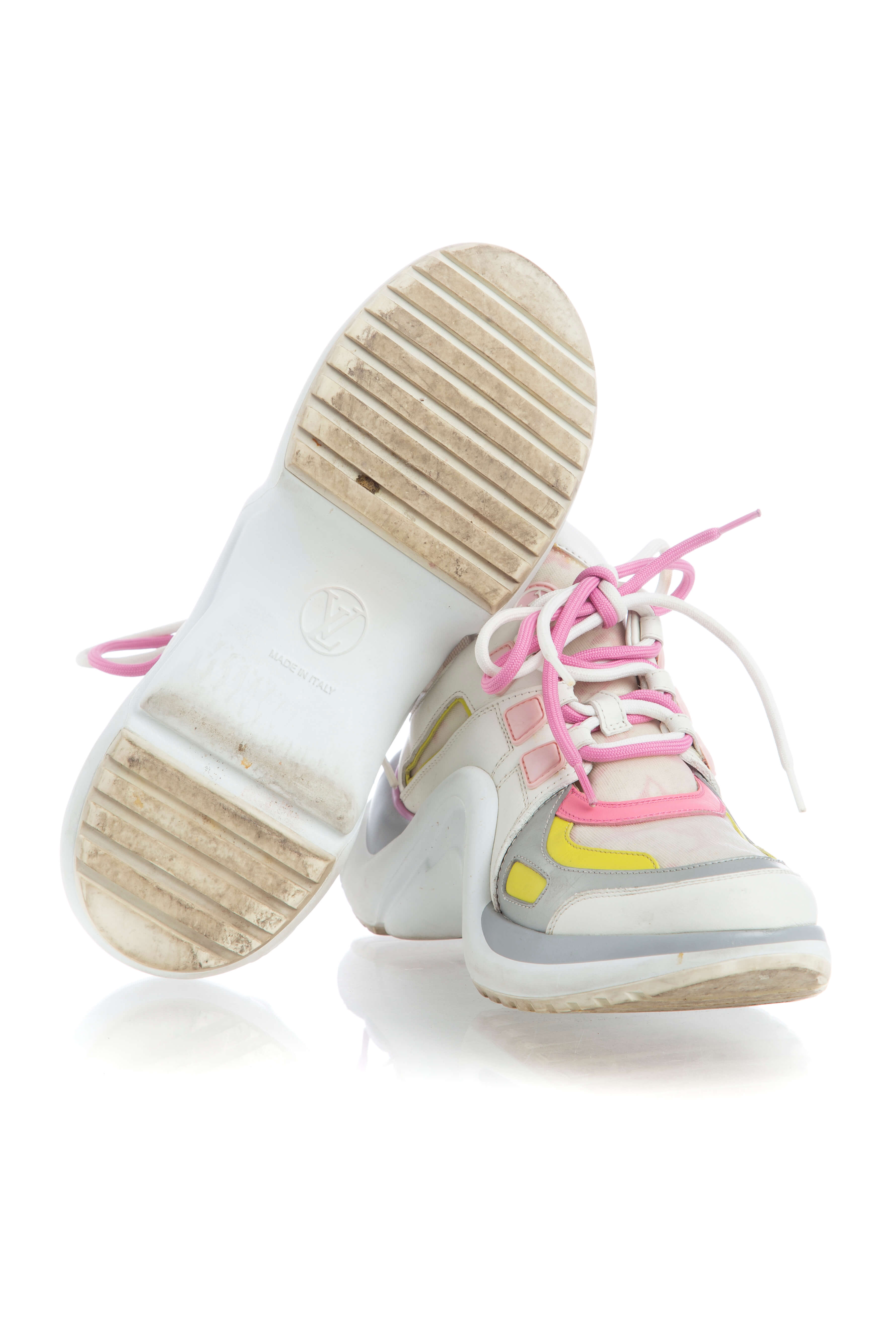 Louis Vuitton, Talla 6