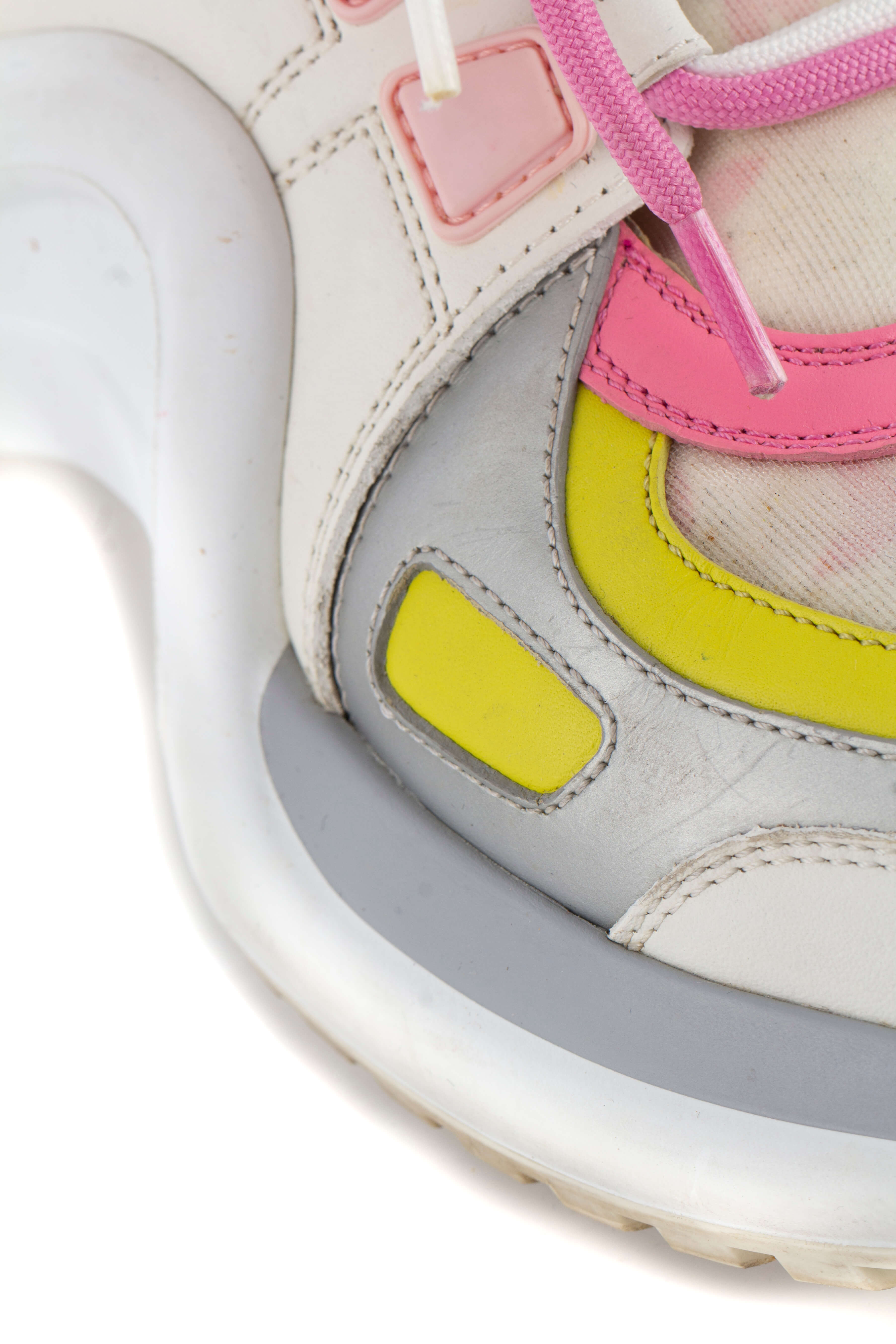 Louis Vuitton, Talla 6