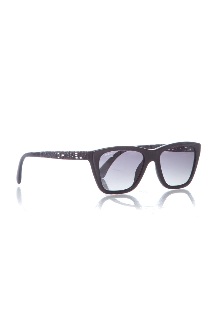 Lentes Chanel negro, vista frontal – ClosetRehab