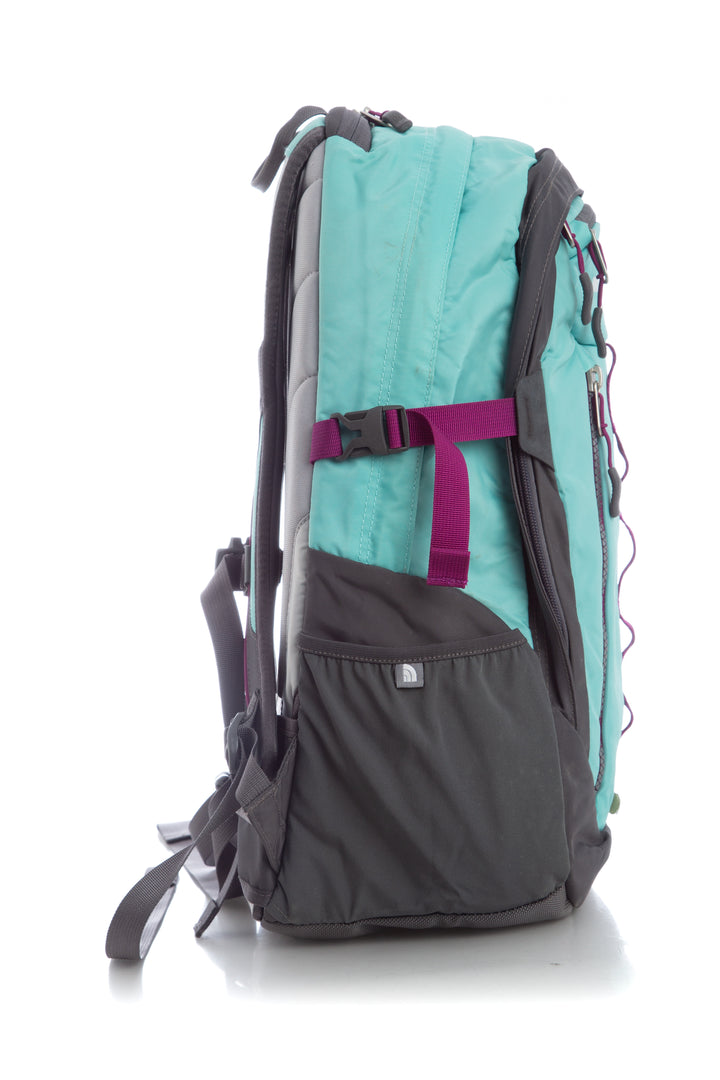 Mochila The North Face azul y gris, vista lateral – ClosetRehab